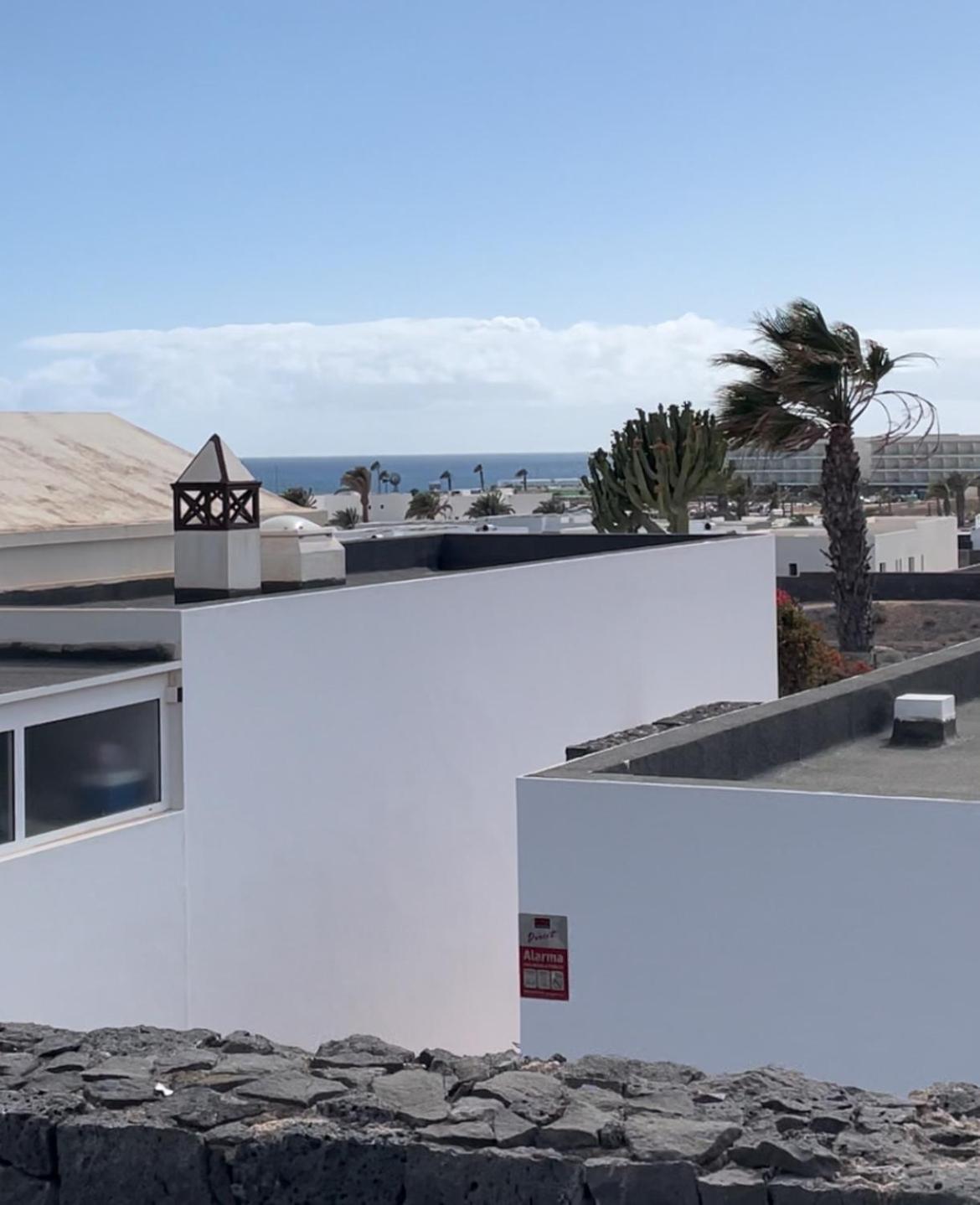 Villa Malolo - Private Pool and Jacuzzi By Lanzarote Vacation Homes