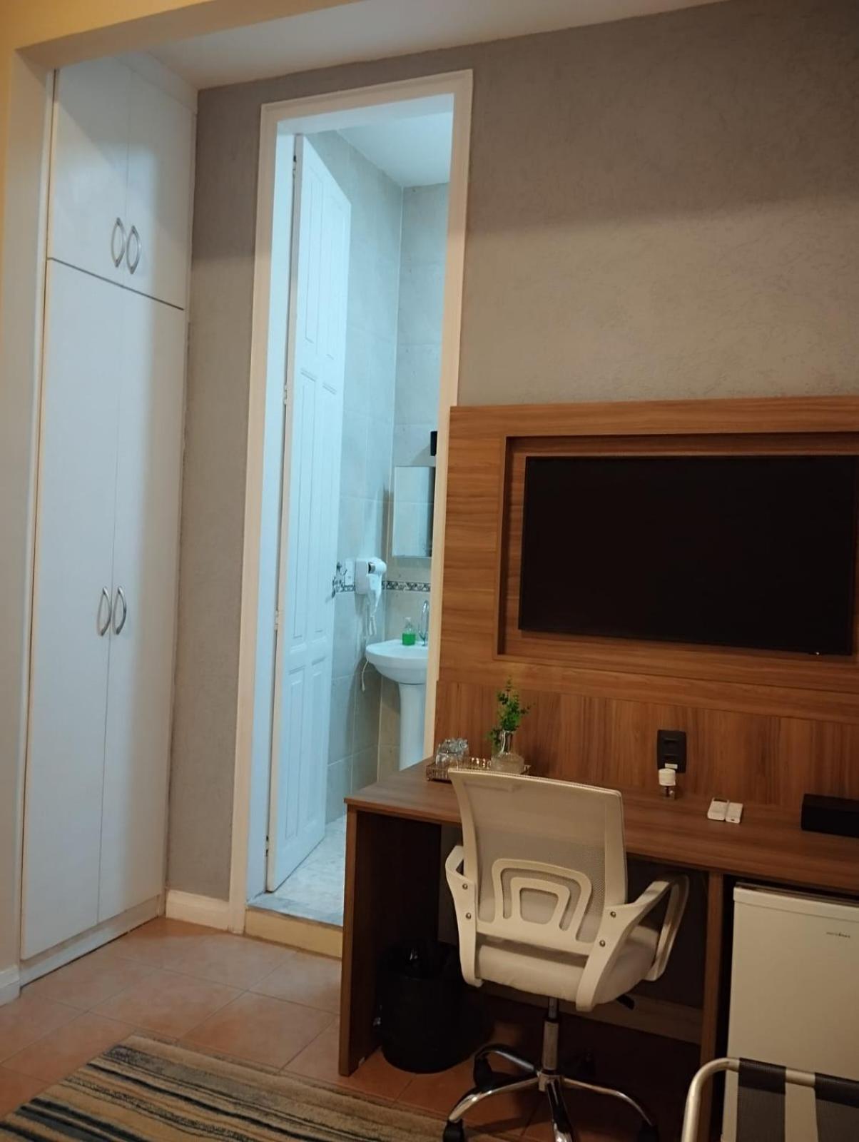 Casa das Luzes Hostel IVN