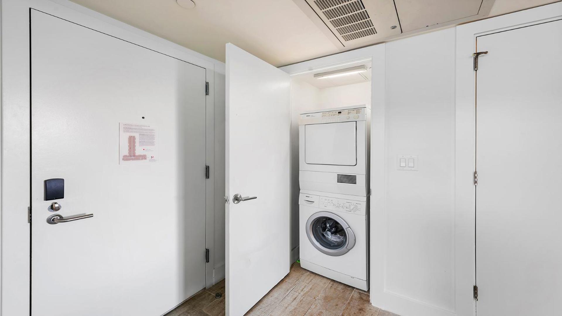 Luxurious Private Condo at 1 Hotel & Homes -945 view 5