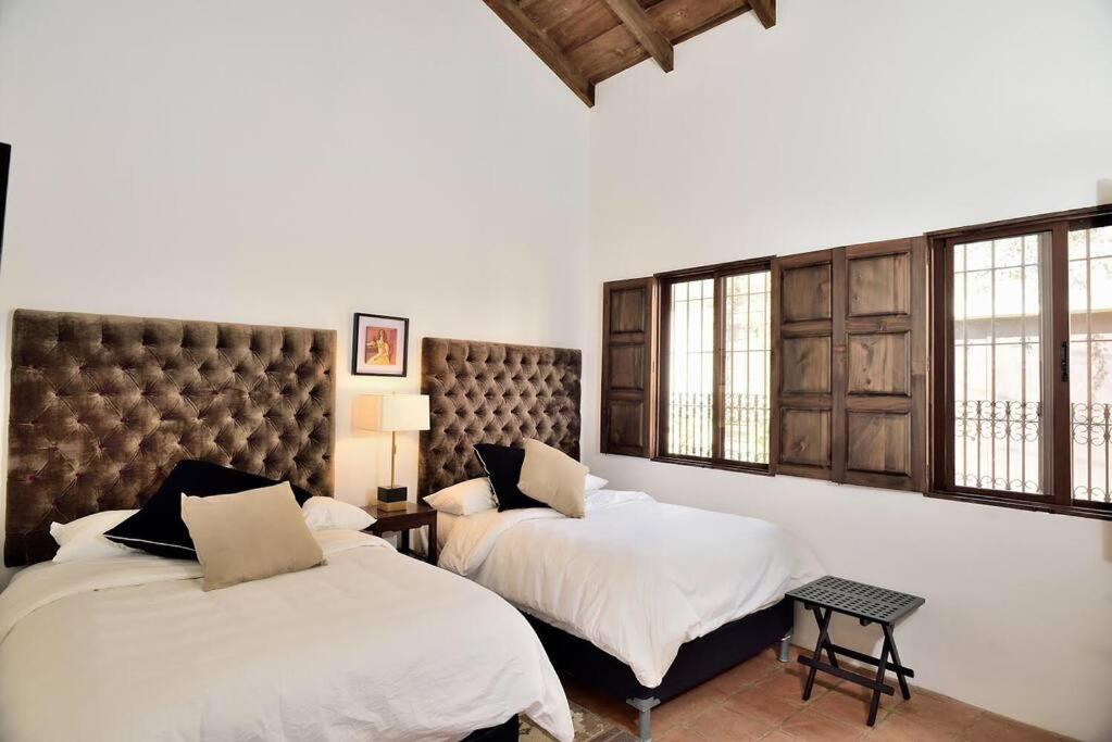 Amazing Antigua Home AN012