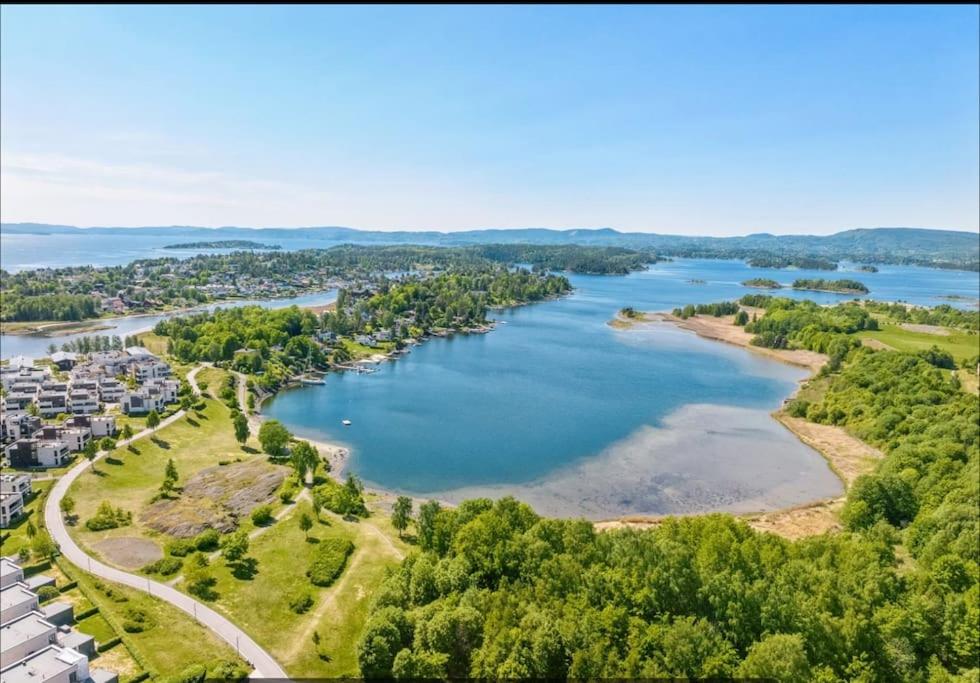 Stor leilighet med 4 soverom,stor terrasse og hage
