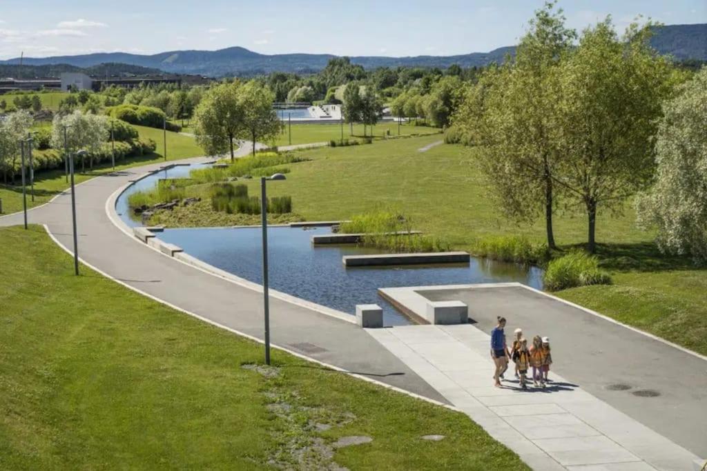 Stor leilighet med 4 soverom,stor terrasse og hage