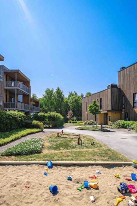 Stor leilighet med 4 soverom,stor terrasse og hage