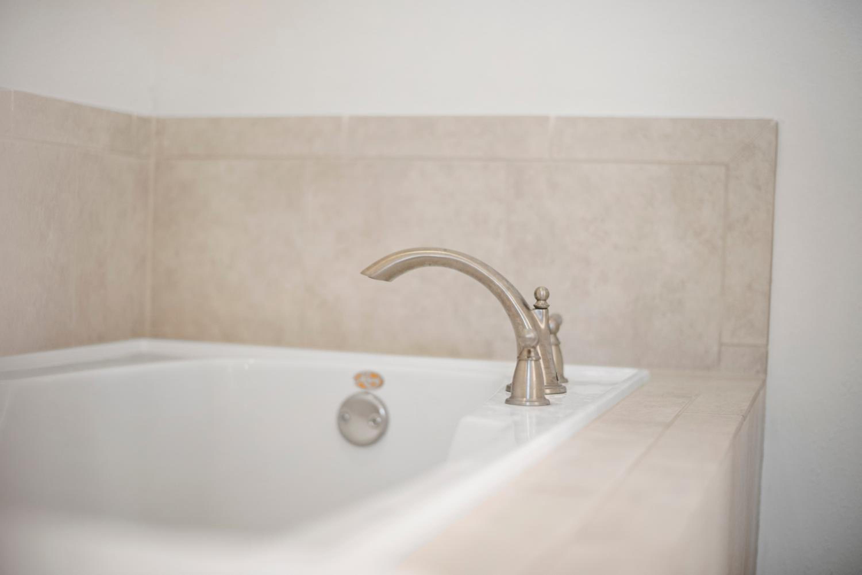 Luxury 5BR Villa, Pool Spa, 15min Disney