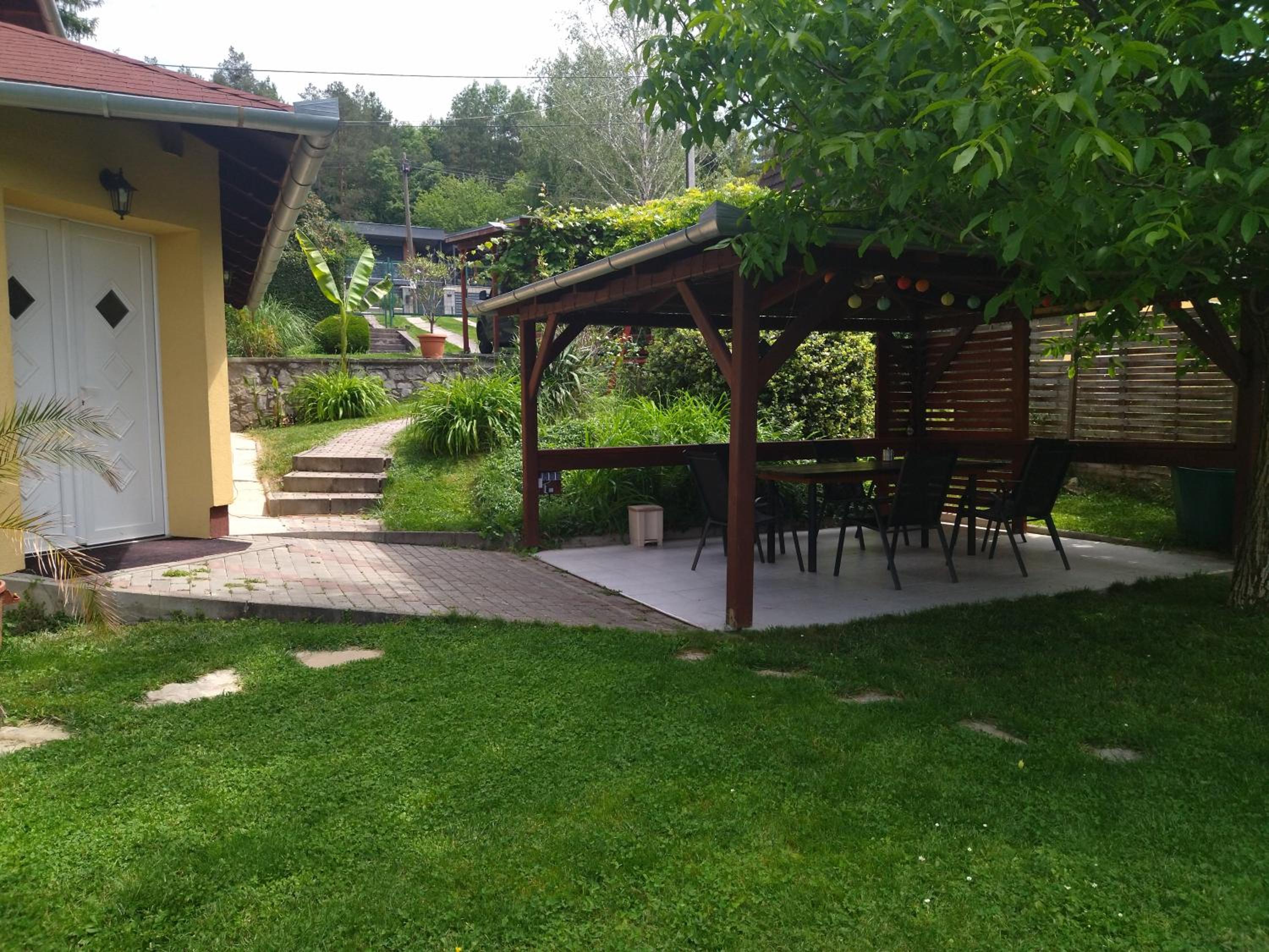 Photo 18