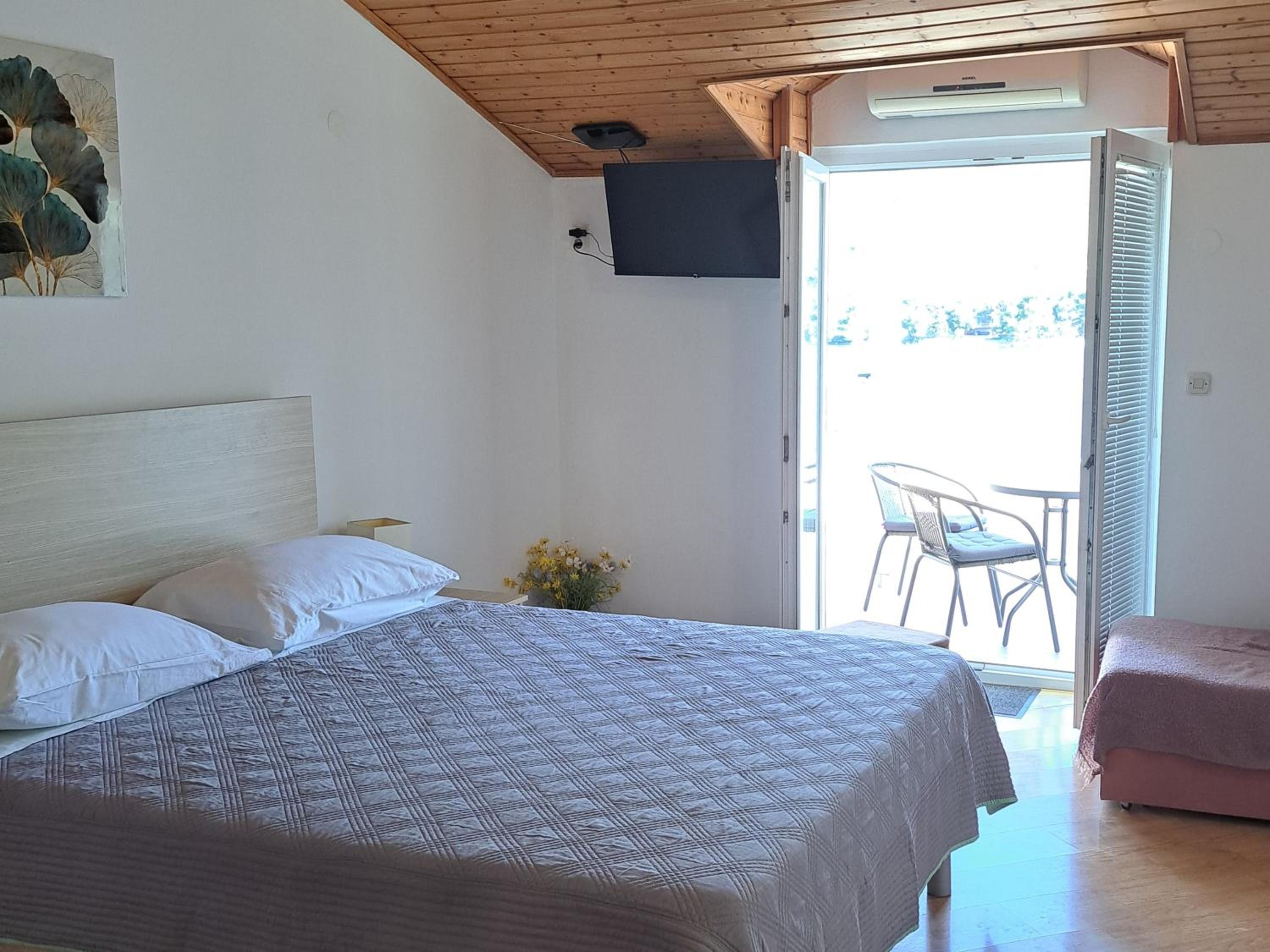 Open Sea Apartmani