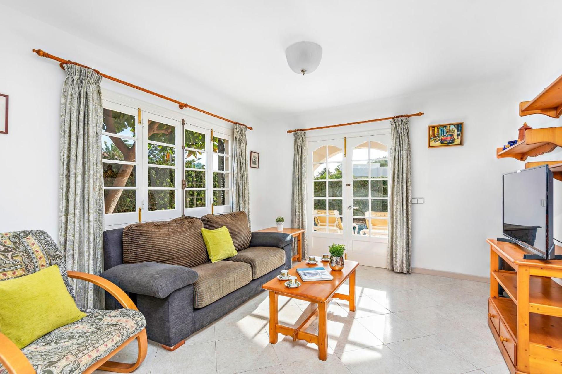 Villa Sunflower by Villa Plus