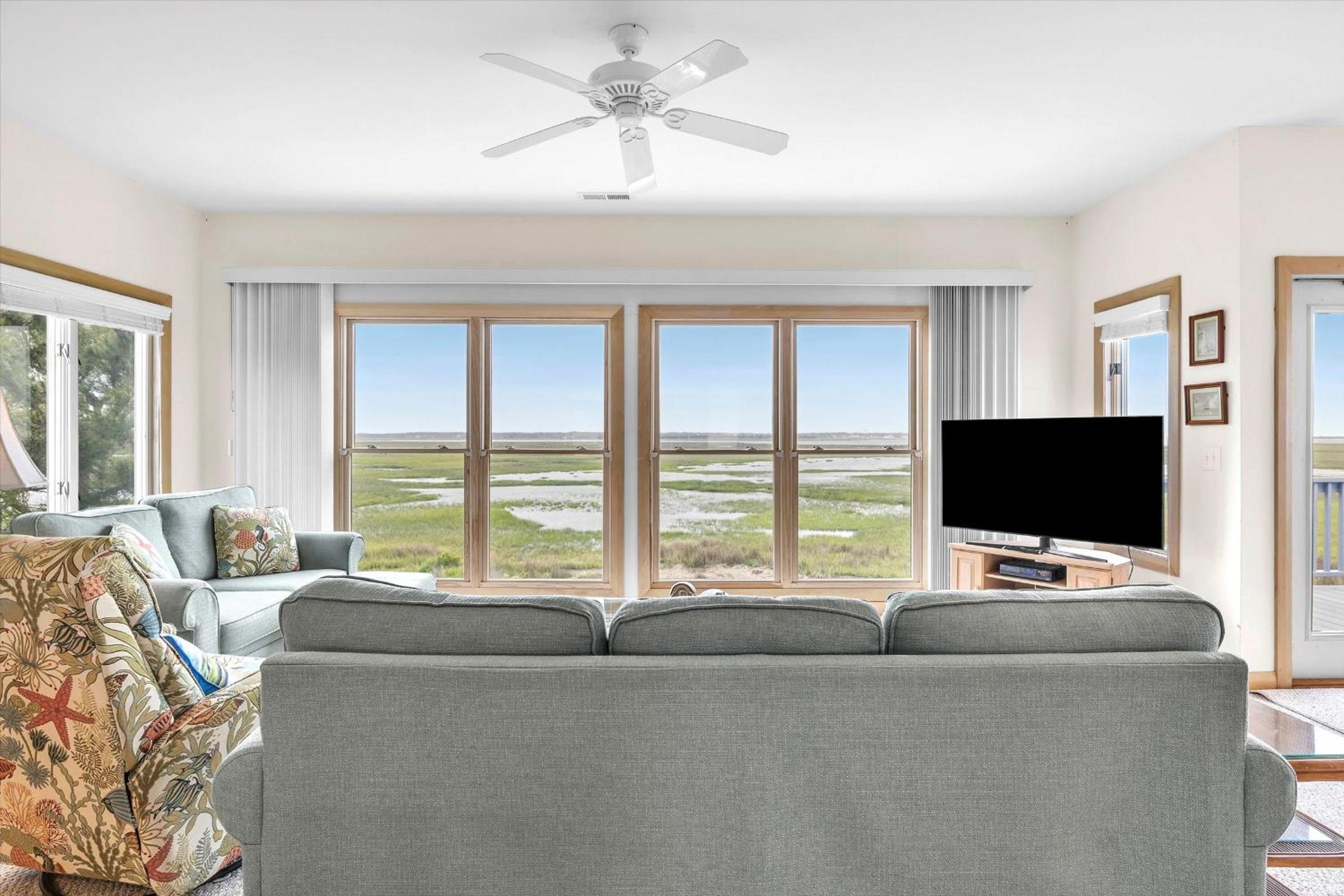 Prime Time by Oak Island Accommodations