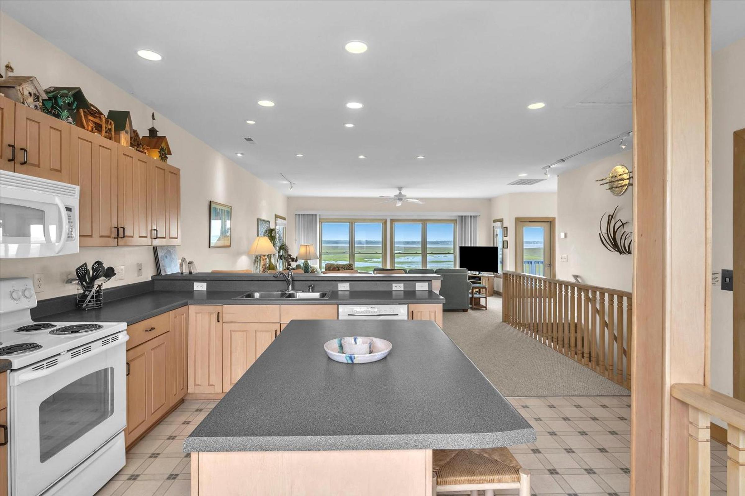 Prime Time by Oak Island Accommodations