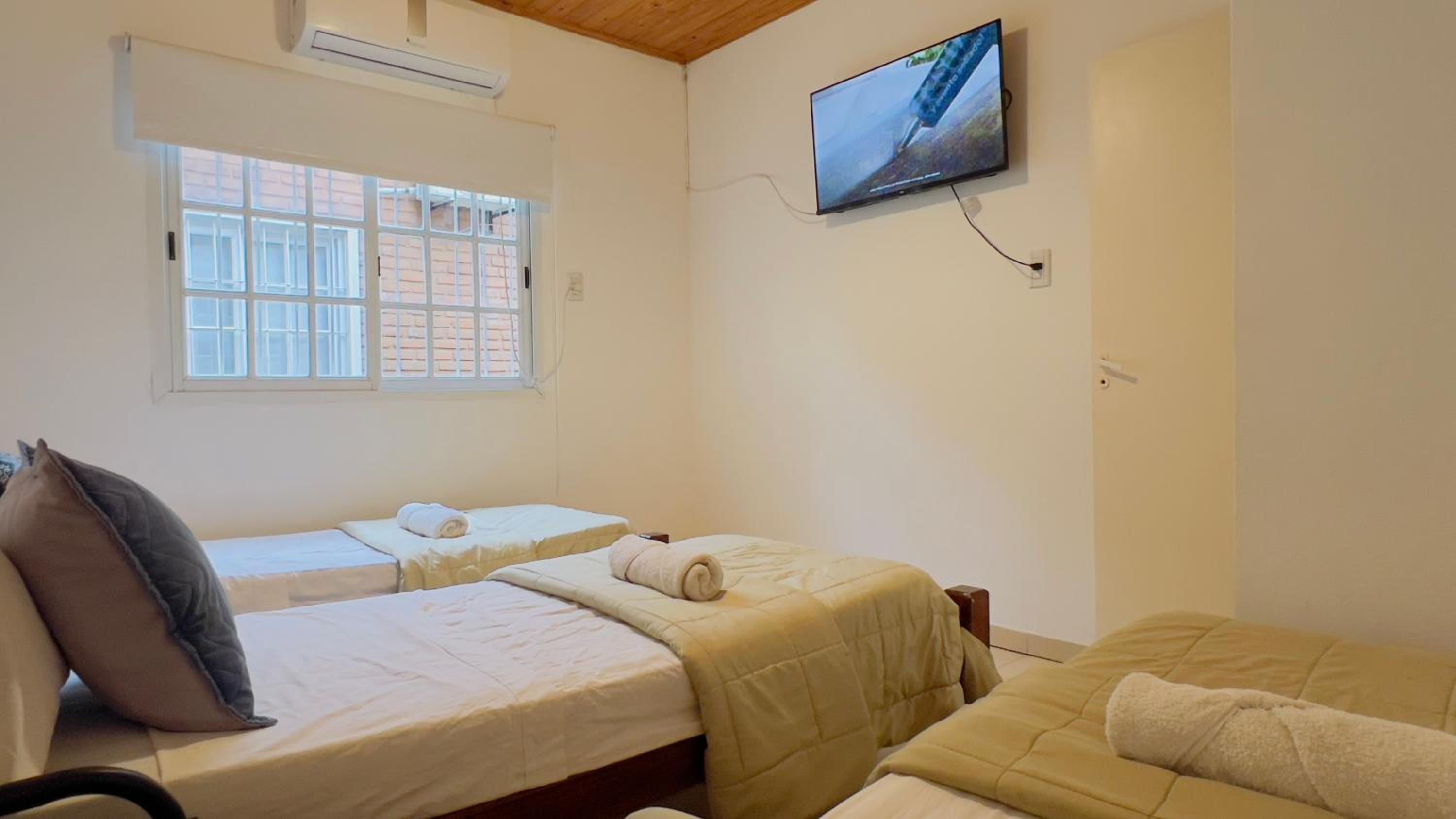 G2 Casa en Villa Ángela 2 dormitorios con Garage Independiente