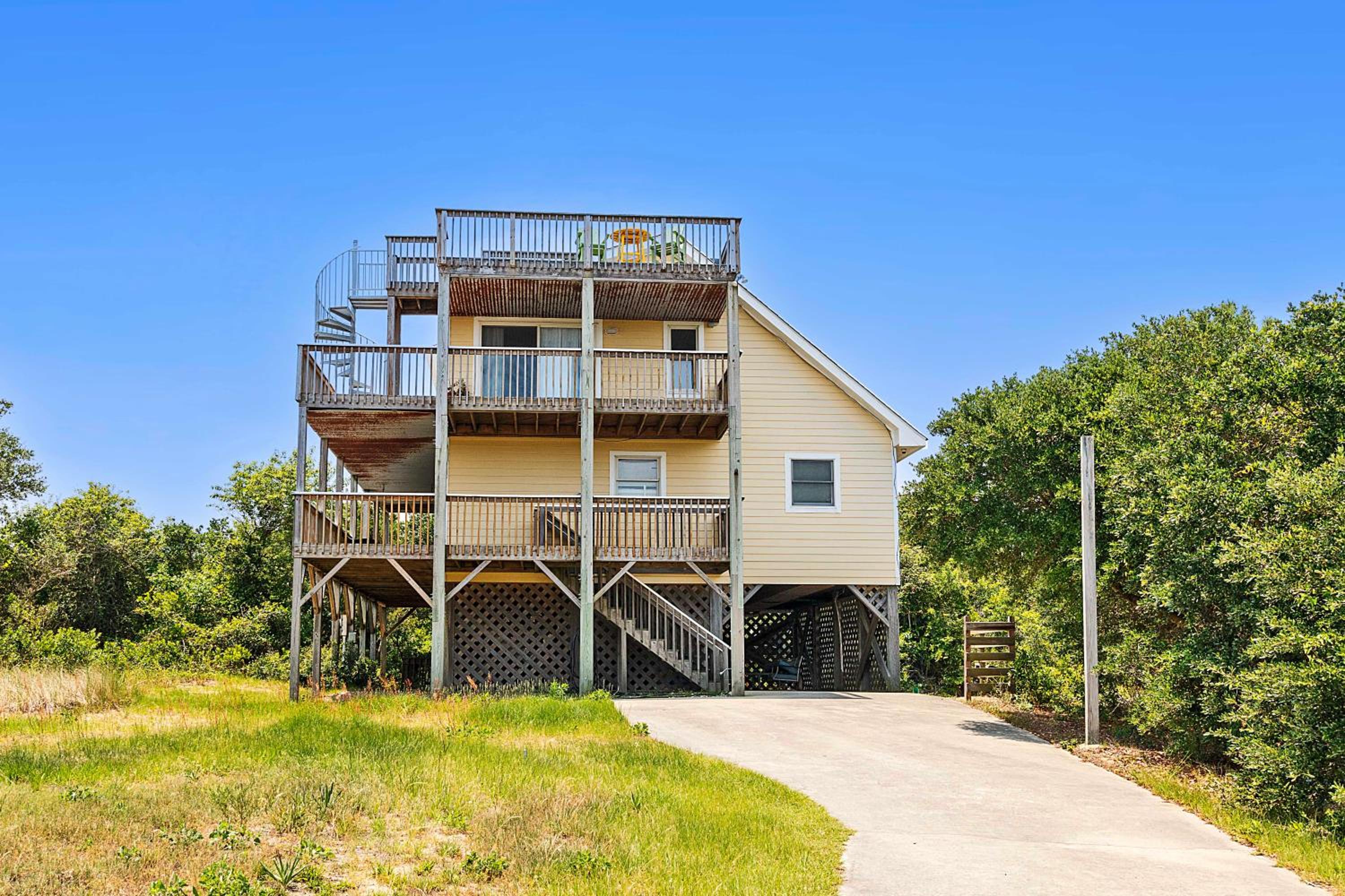 Oceanside, close to beach & shopping! WC904, What's Up Beaches