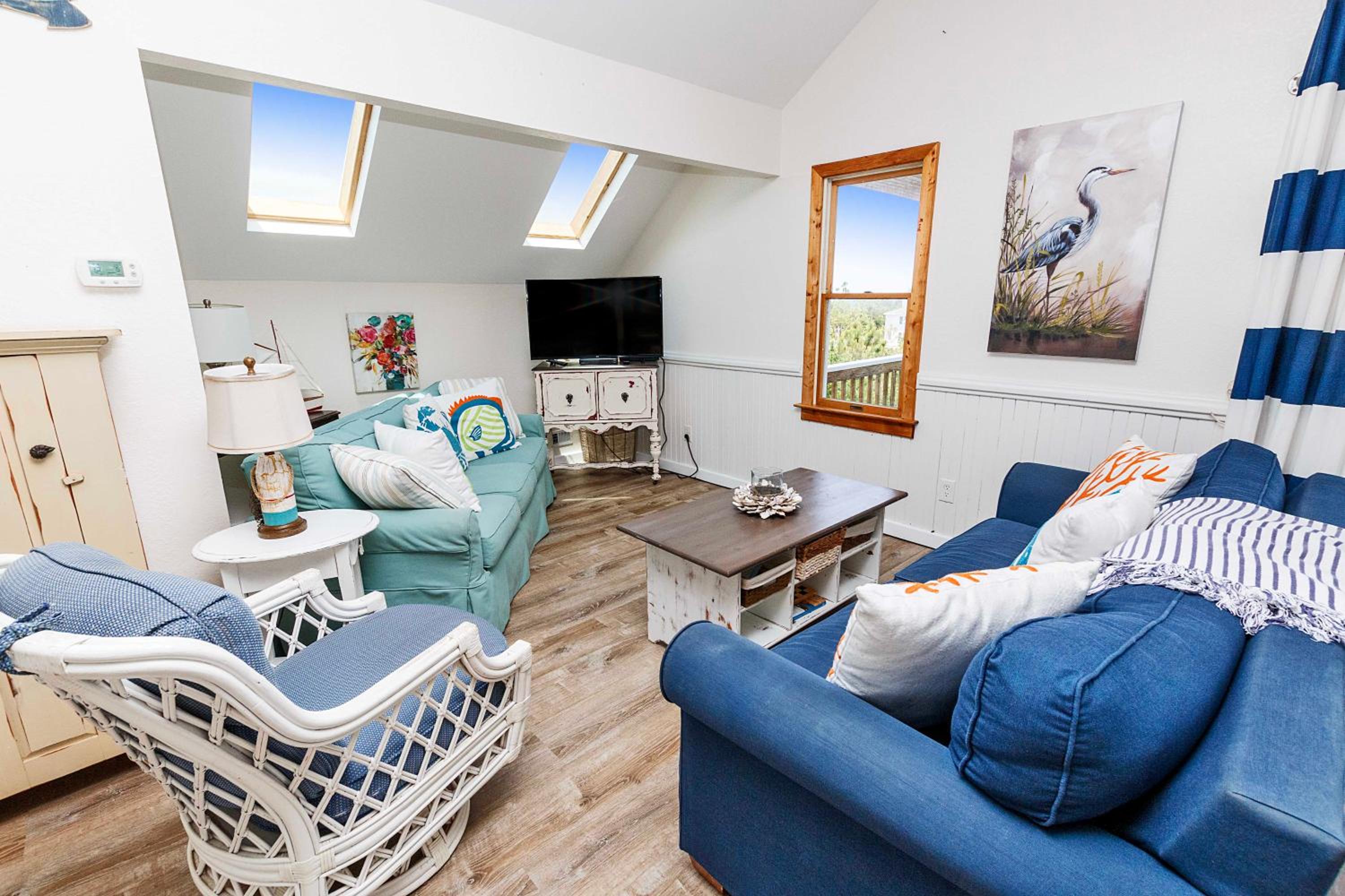 Oceanside, close to beach & shopping! WC904, What's Up Beaches