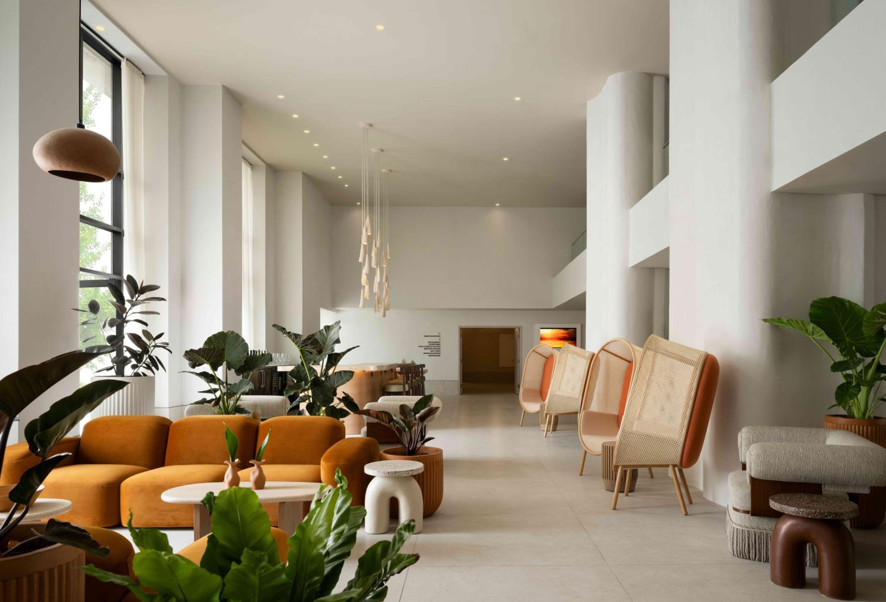 Sandbourne Santa Monica, Autograph Collection