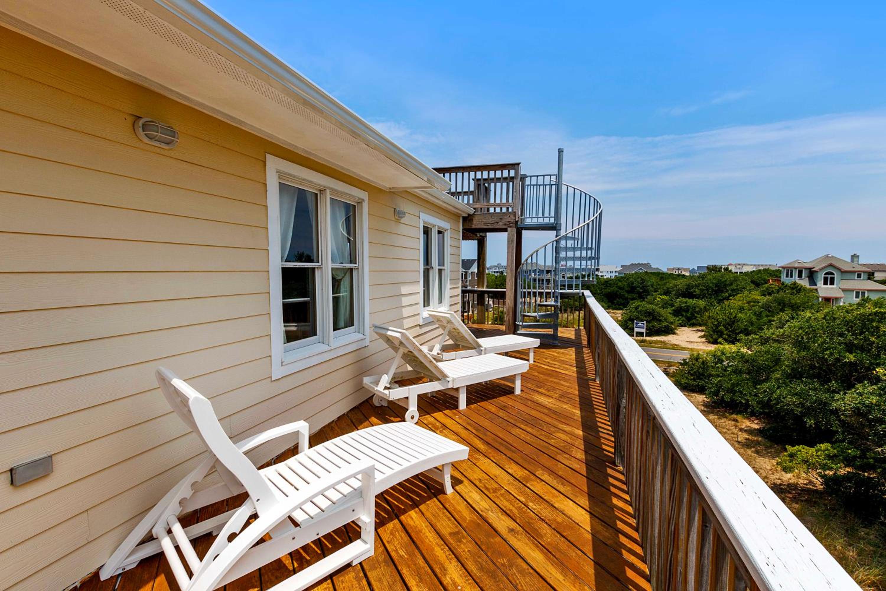 Oceanside, close to beach & shopping! WC904, What's Up Beaches