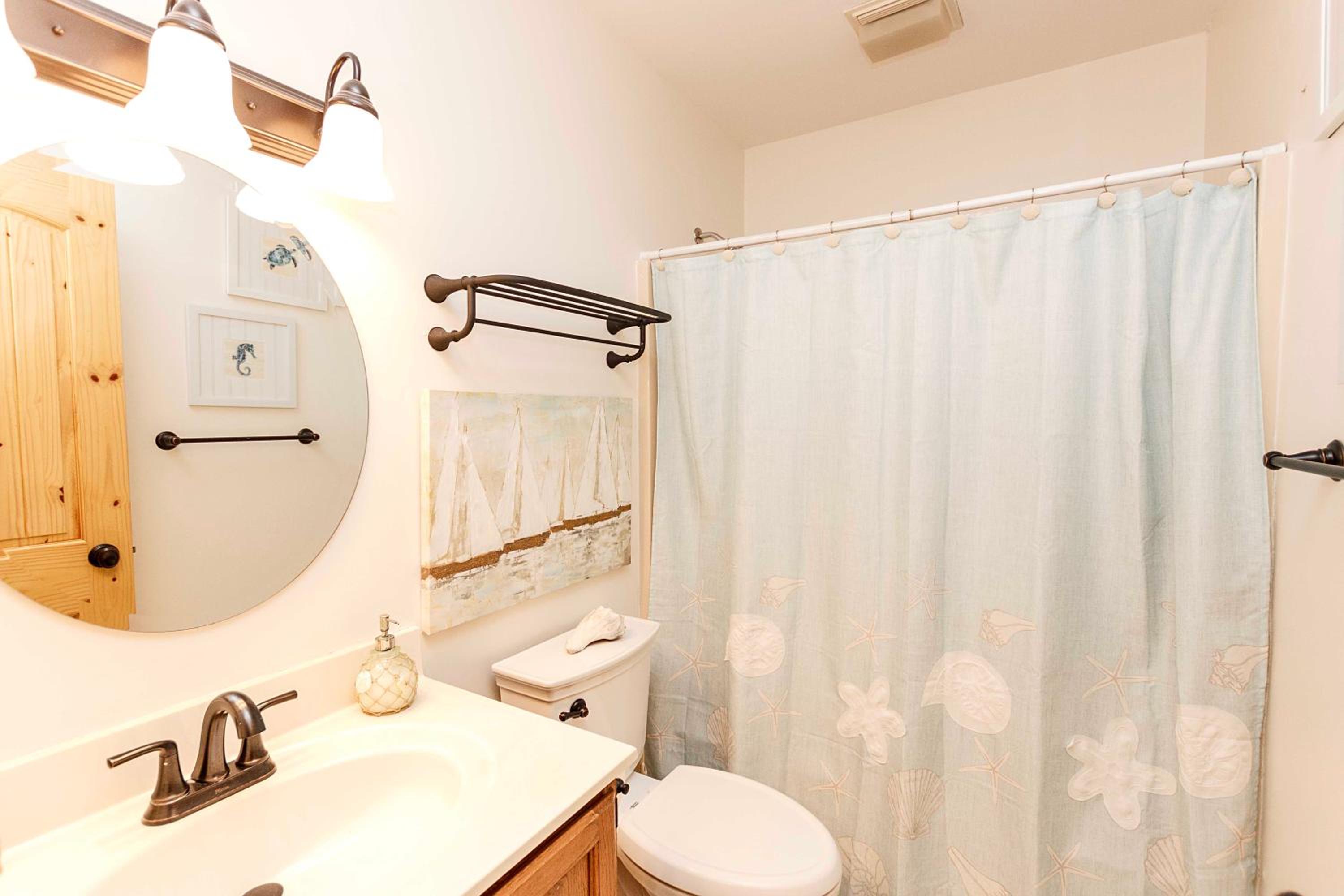 Oceanside, close to beach & shopping! WC904, What's Up Beaches