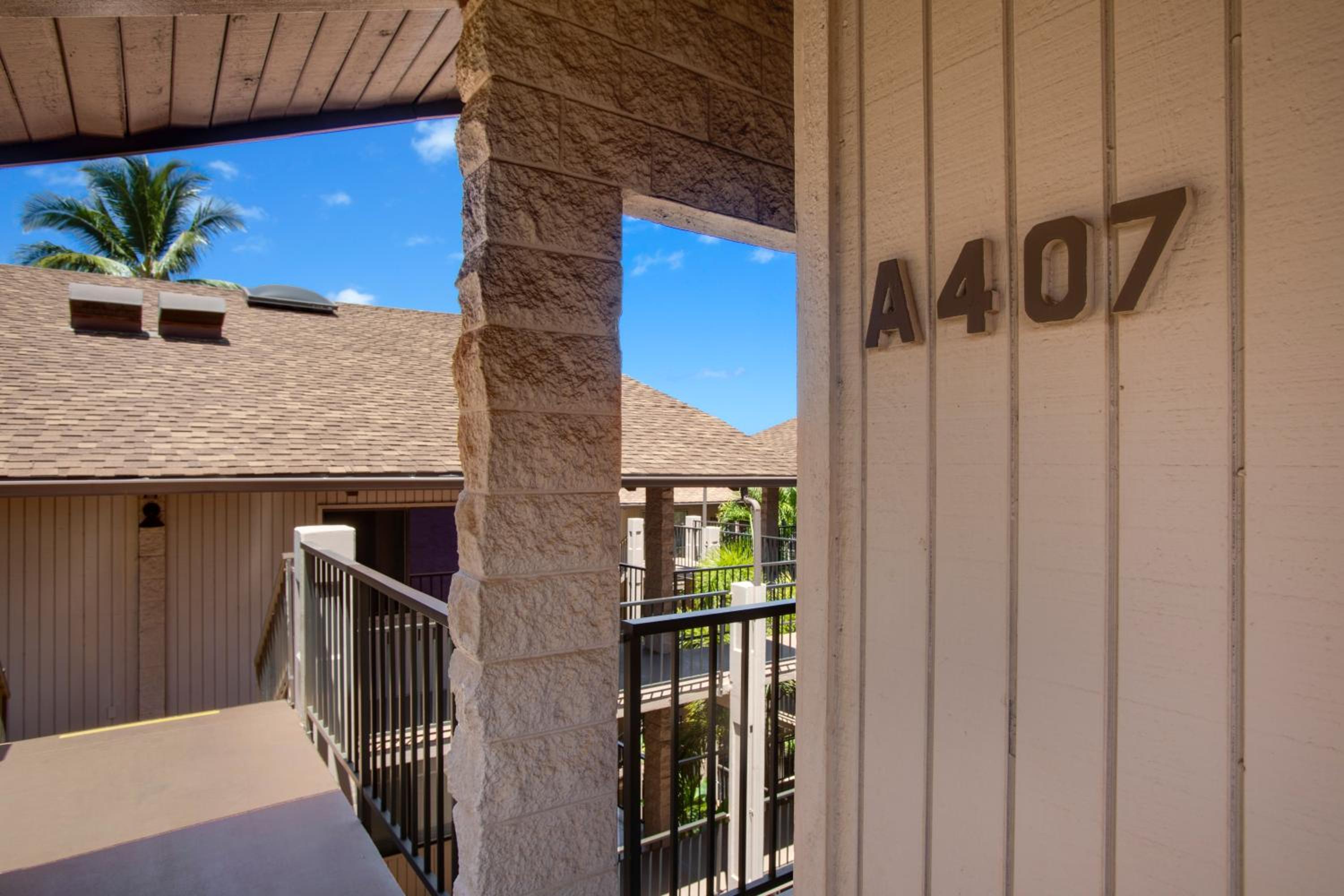 2BR in Kihei - Loft, Free Parking, 3-min Walk to Beach view 5