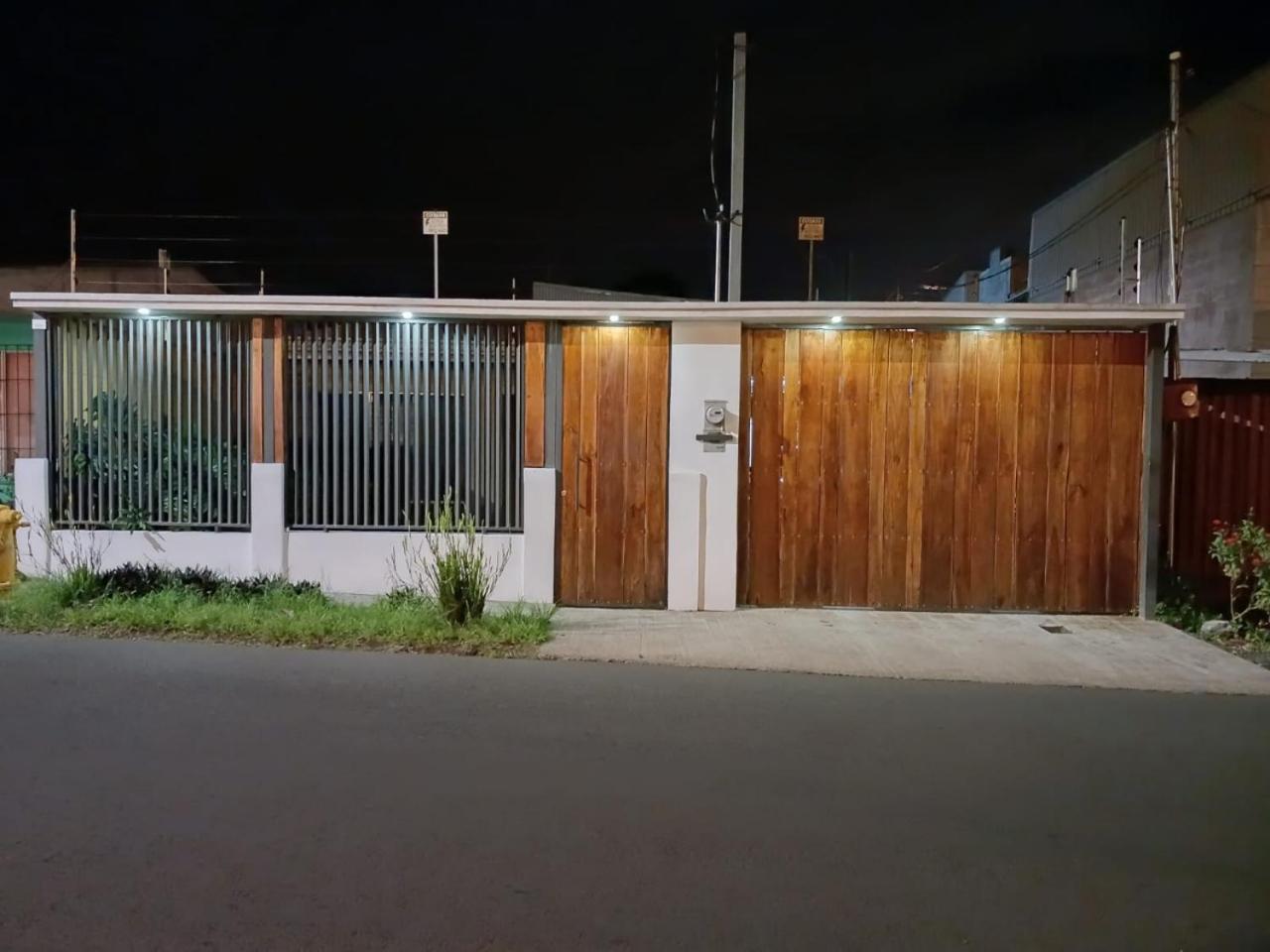 Hojas Verdes Rental House Excelente ubicación cerca de Campo Ferial Palmares