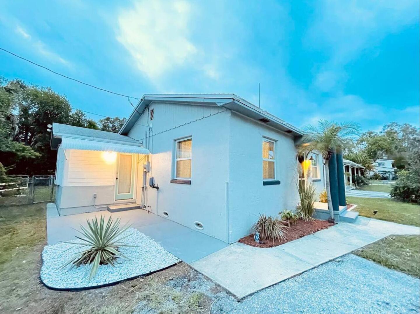 Ocean Gardens By The Beach St Pete 3 Bedroom view 2