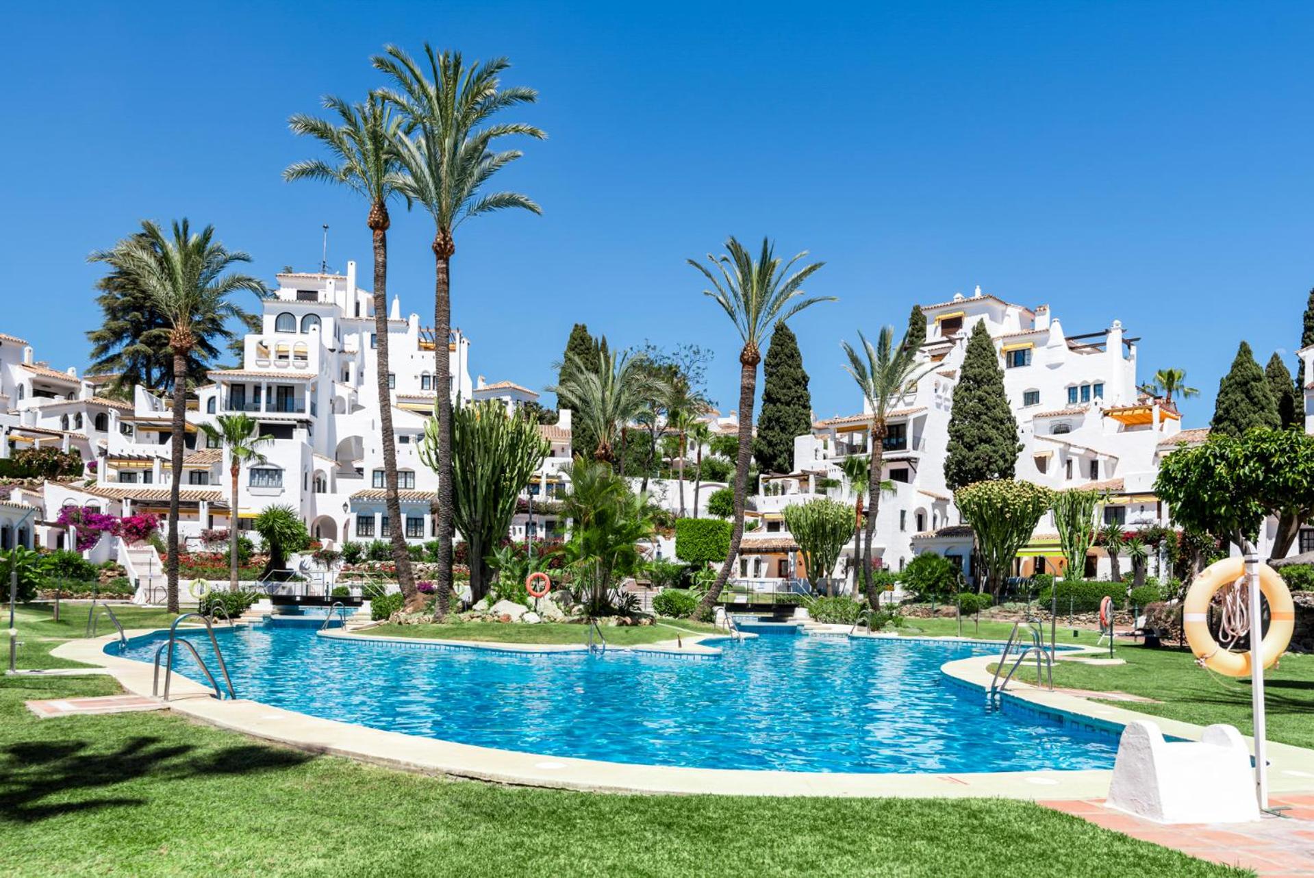 Luxury Apartment in Marbella Aldea Blanca close by Beautiful Port and Beaches of Puerto Banús