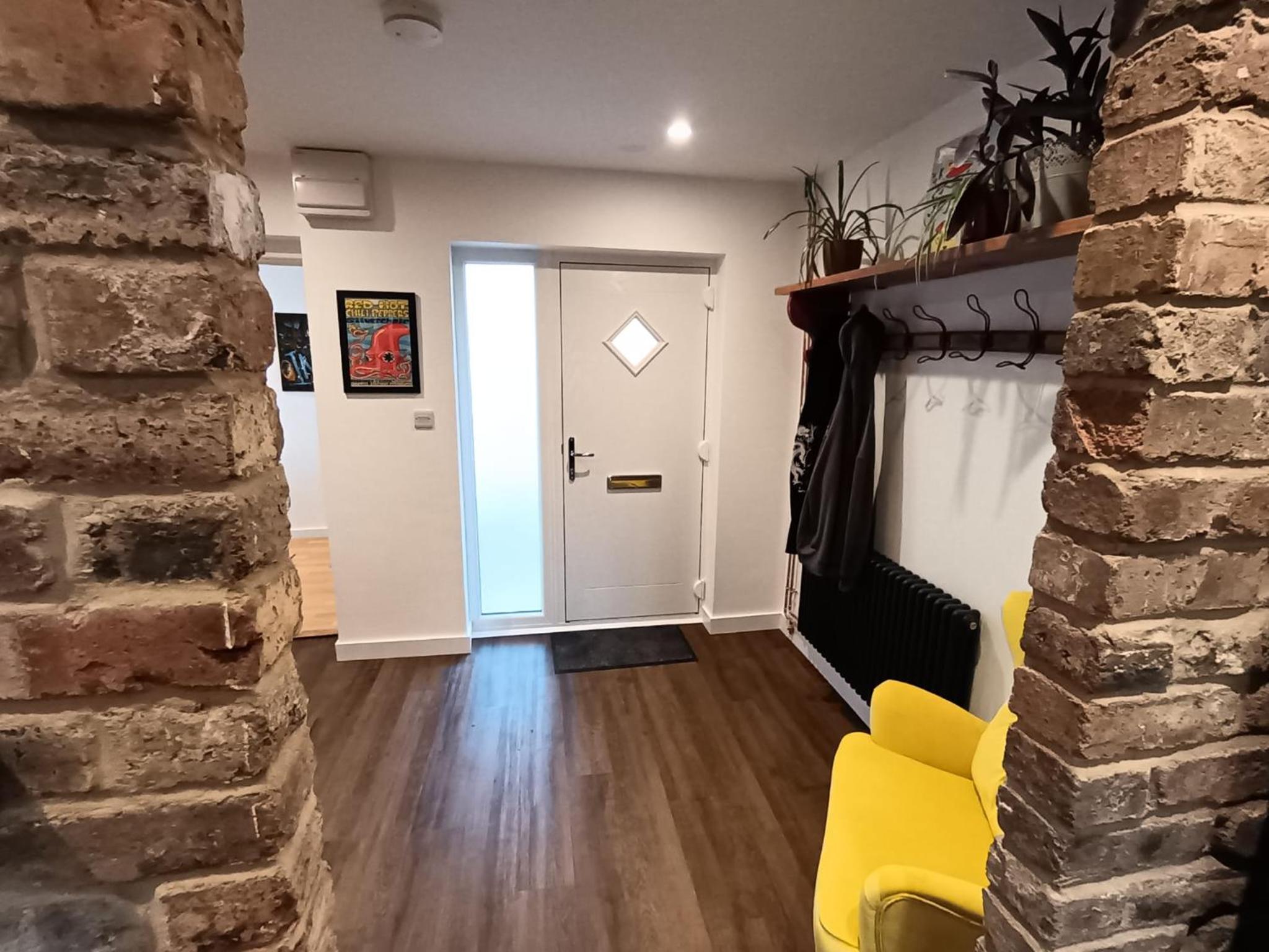 Northampton Oasis - 4 Bedroom House view 2