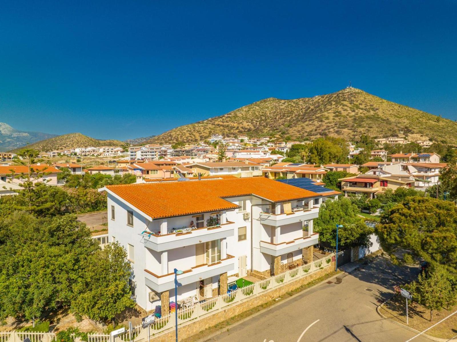 Casa Elisa La Caletta view 3