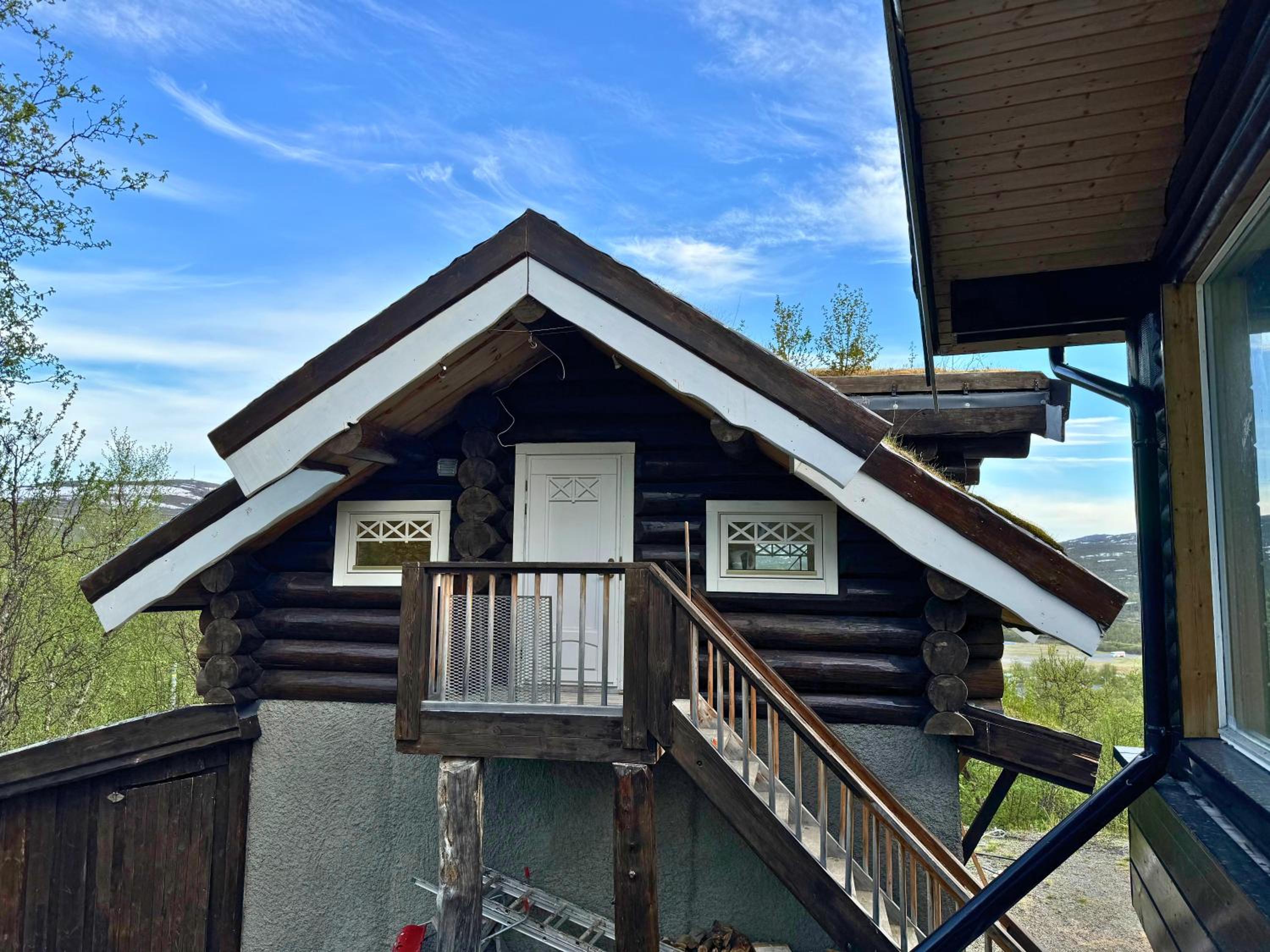 Unique Arctic Timber Cabin view 4