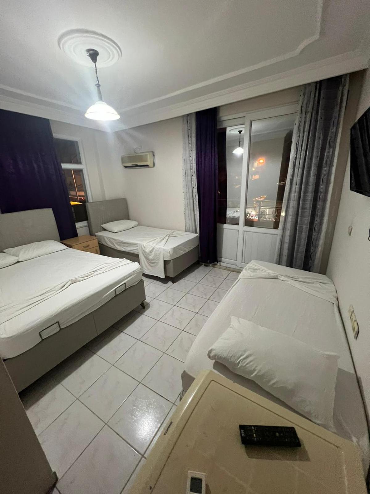 Rose Hotel