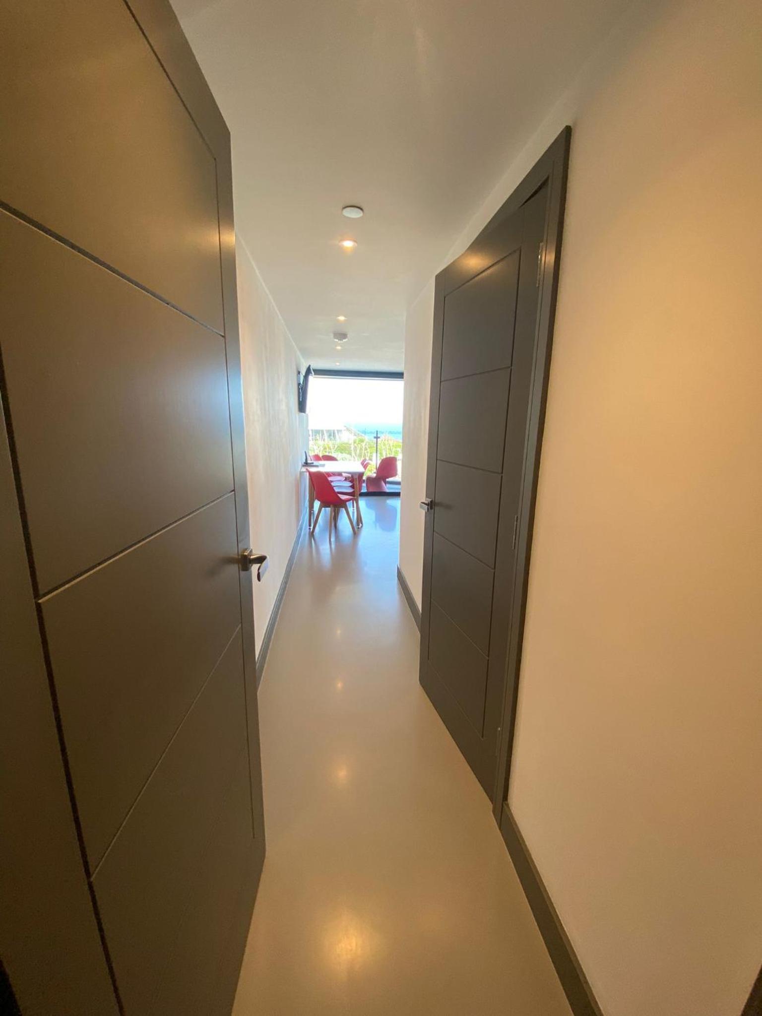 2 The View apartments Ilfracombe - Seafront, Parking, Lift, EV view 2
