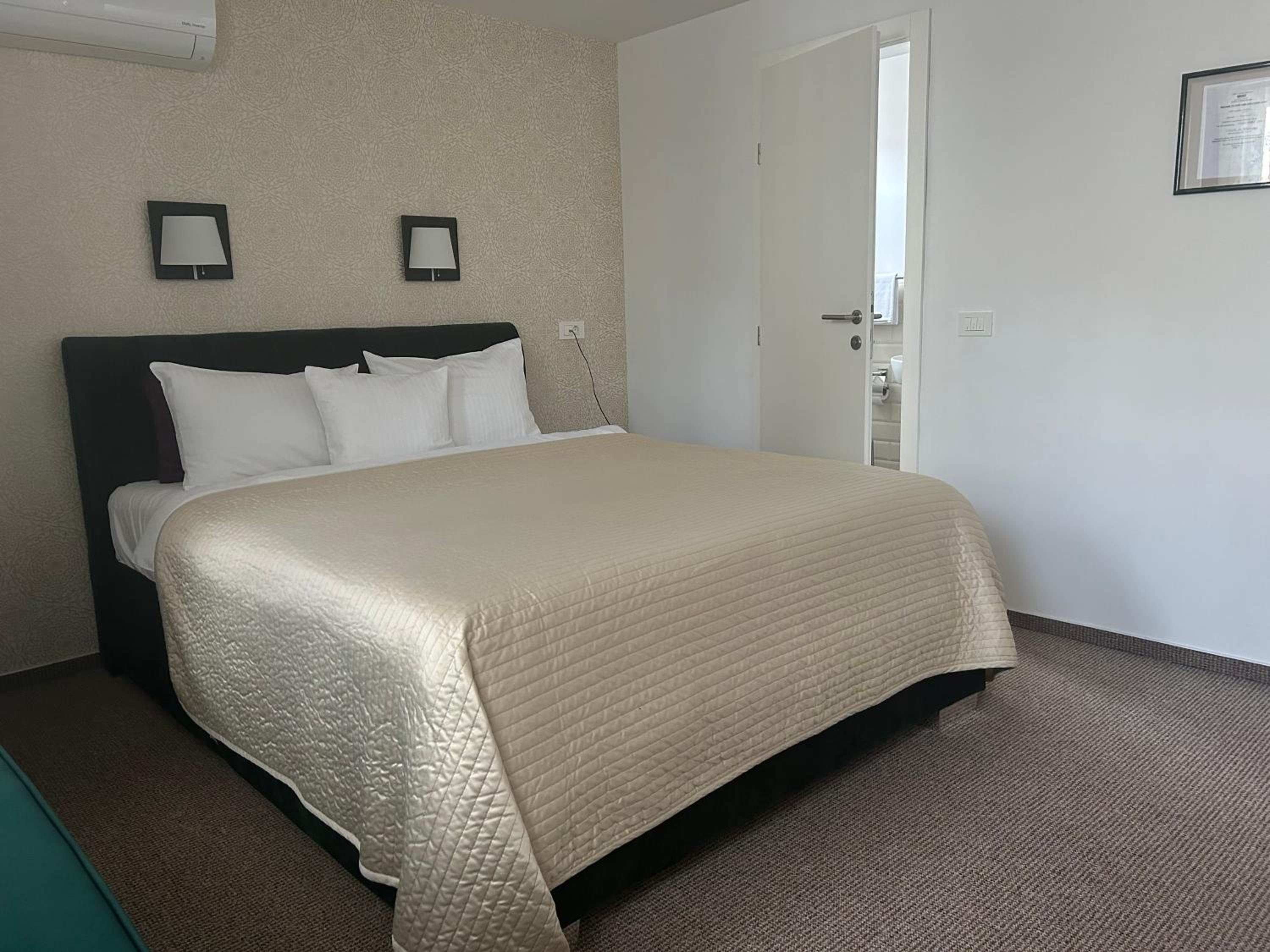 Halvat Guesthouse