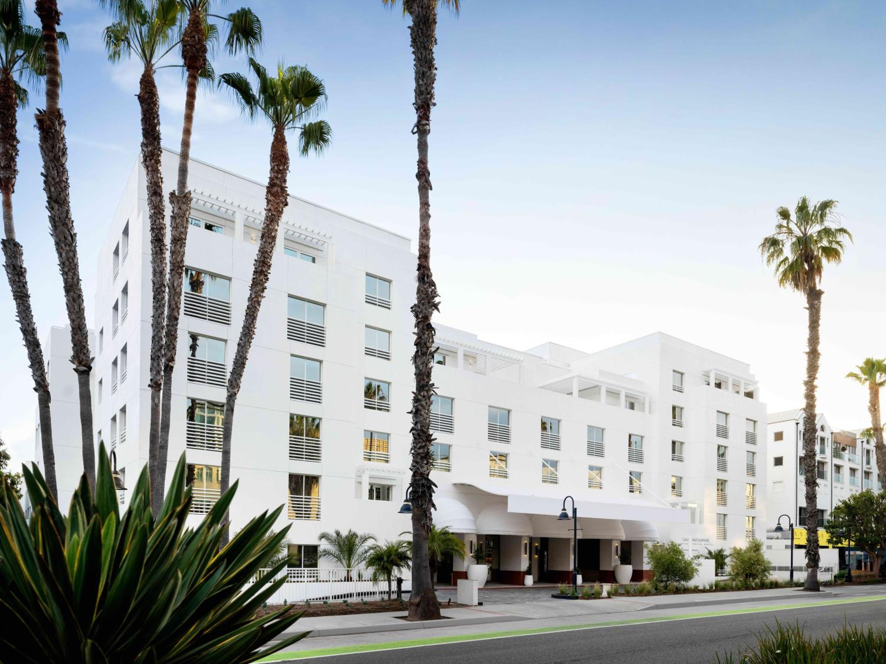 Sandbourne Santa Monica, Autograph Collection