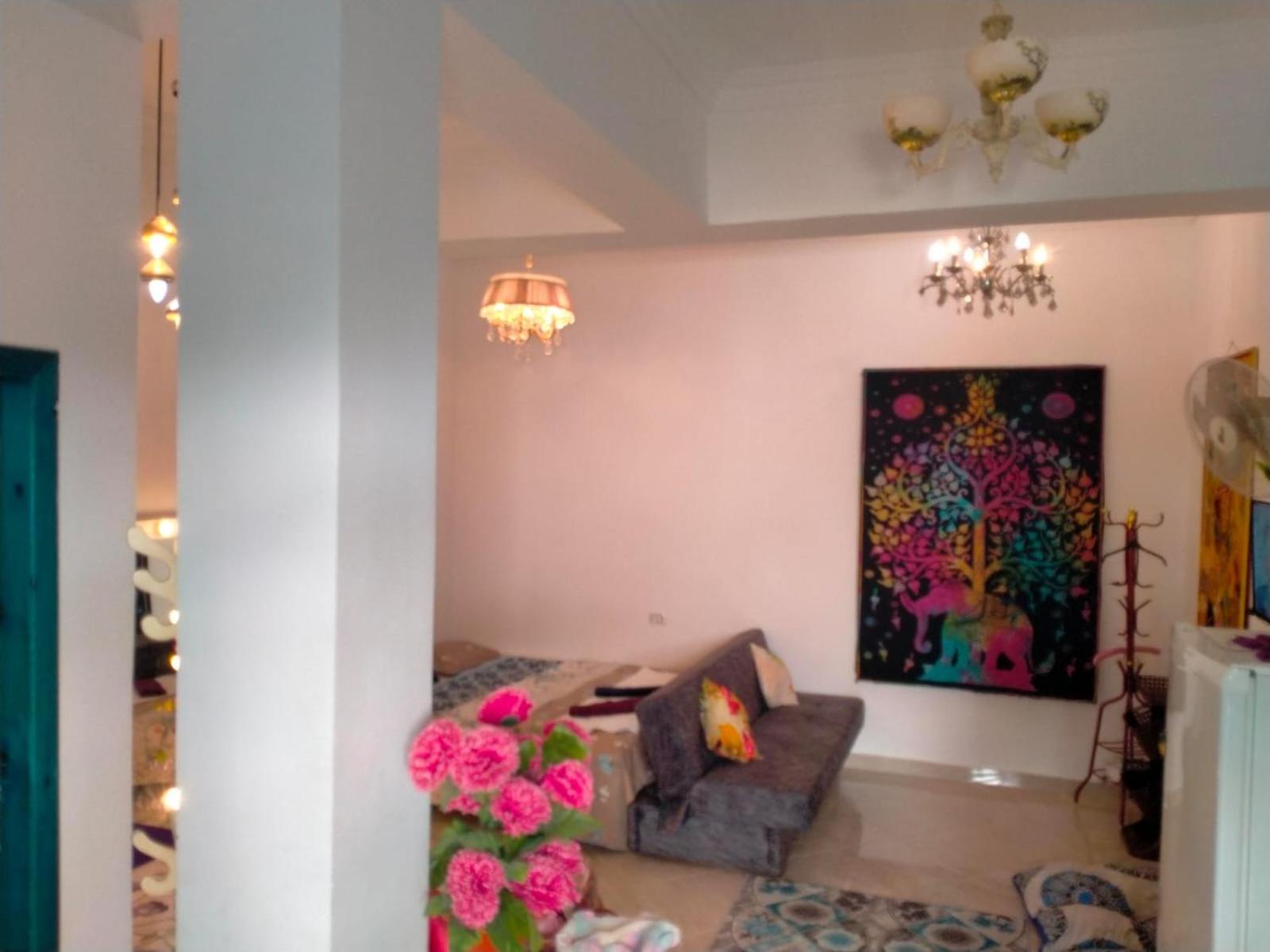 Hotel Studio - Image 1