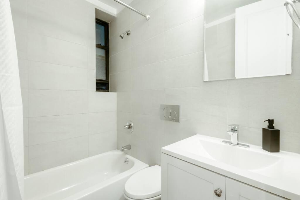 Stylish Apartment in Upper West Side! Cozy Retreat