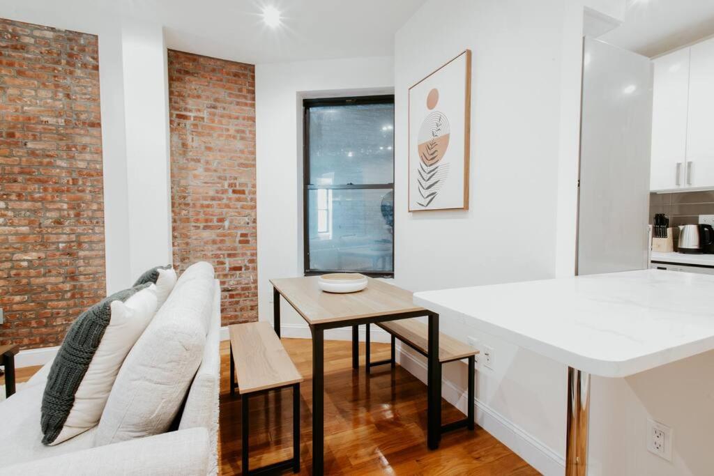 Stylish Apartment in Upper West Side! Cozy Retreat