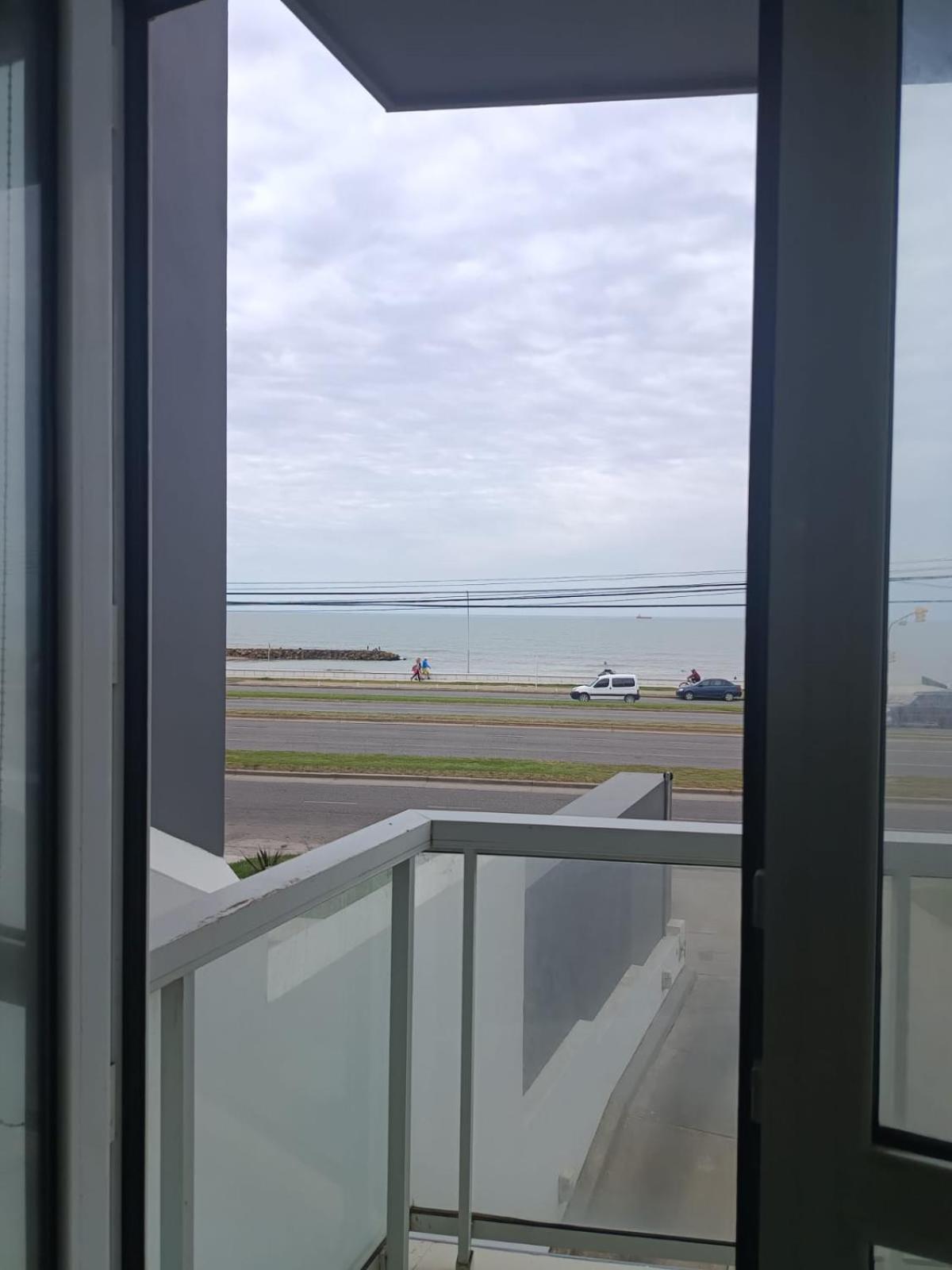 DEPTO 2 Ambientes FRENTE AL MAR