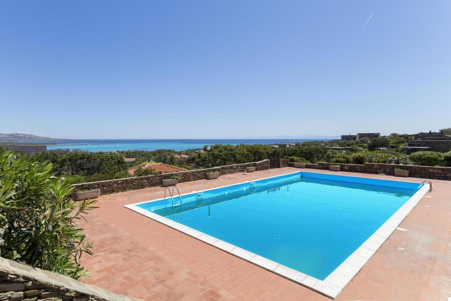 Moon Valley la pelosa photo 2