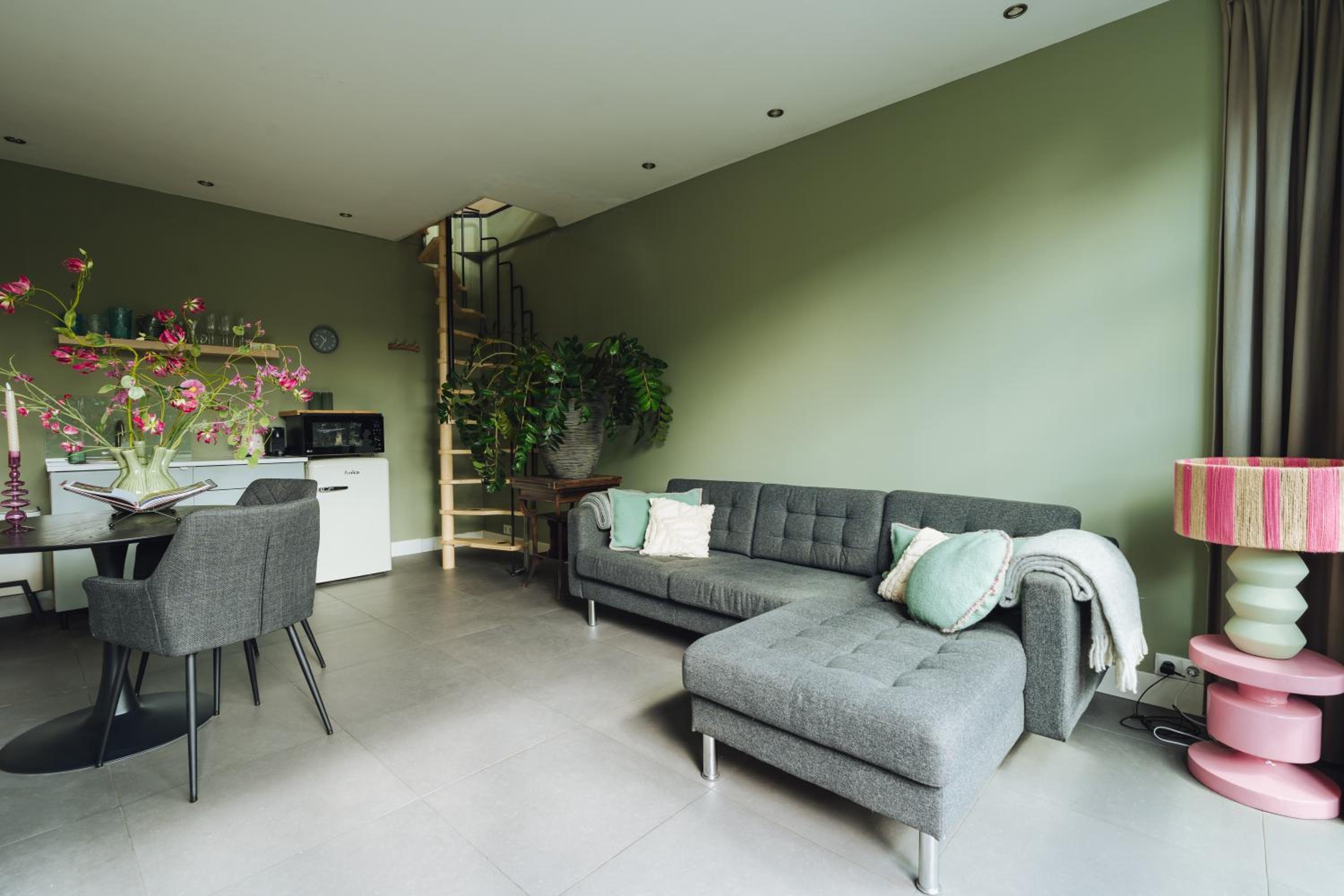 Sfeervol luxe appartement Haarlemmerhout bij Haarlem Centrum en Amsterdam - gratis parkeren view 2
