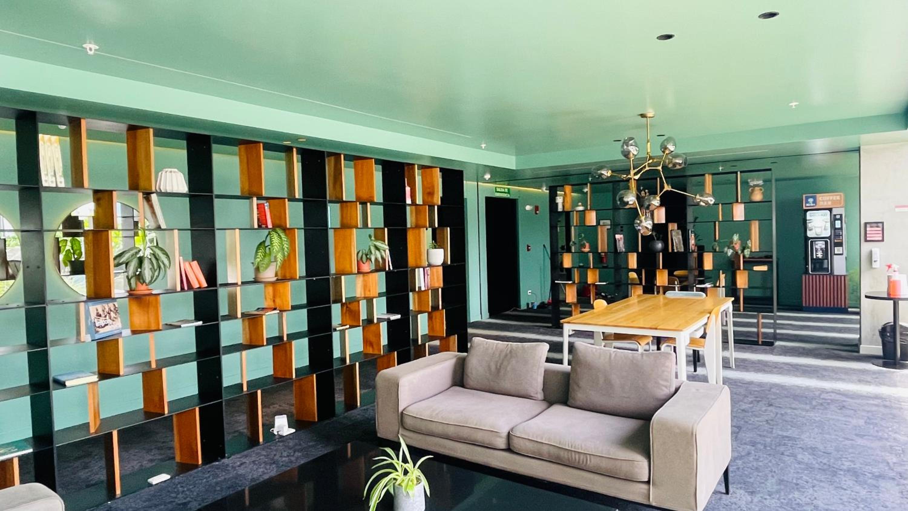 Cozy apartment with terrace, SJ Cosmopolitan Tower #402