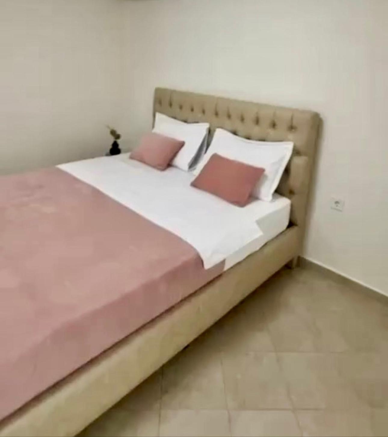 Lajla Apartments