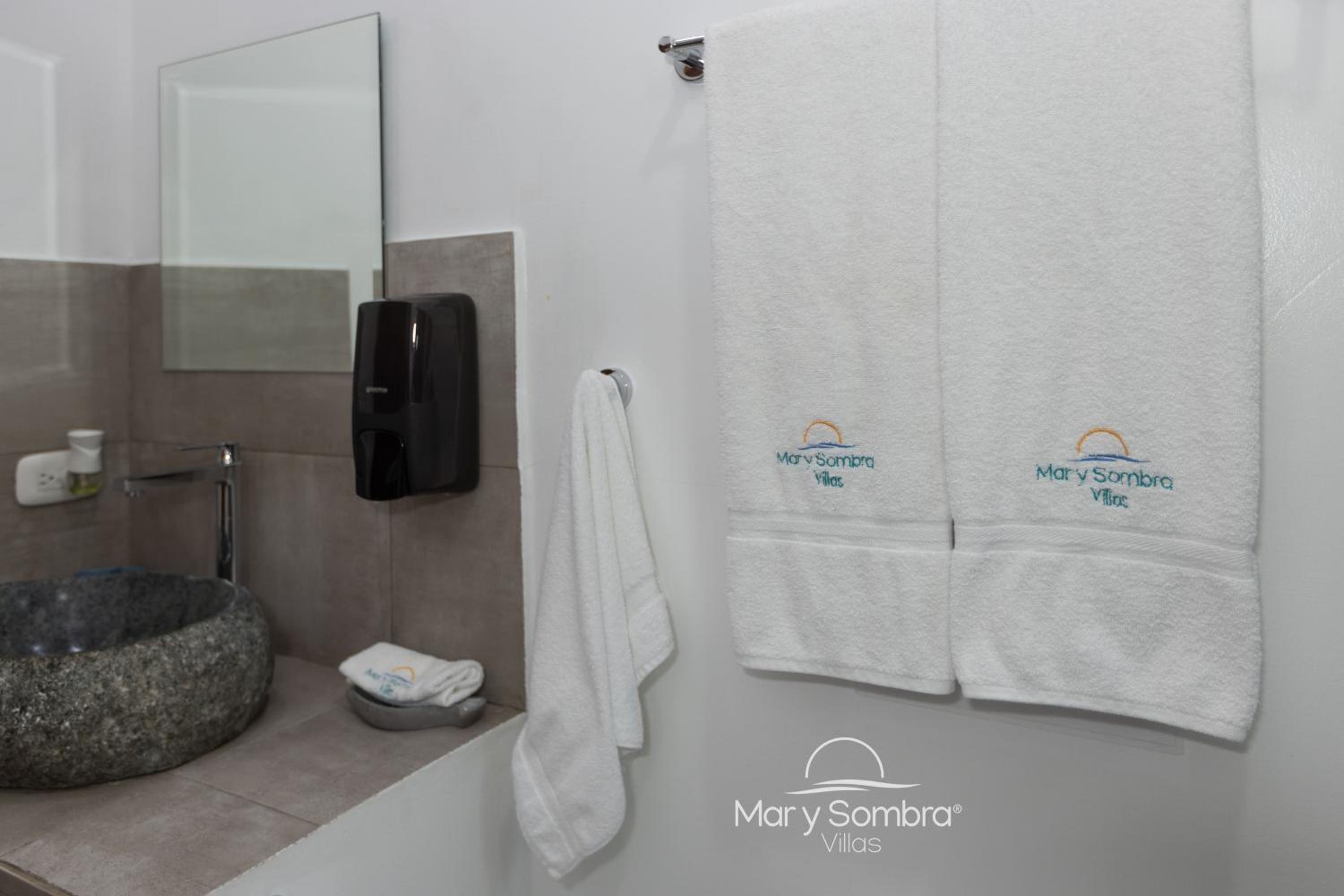 Mar y Sombra Villas