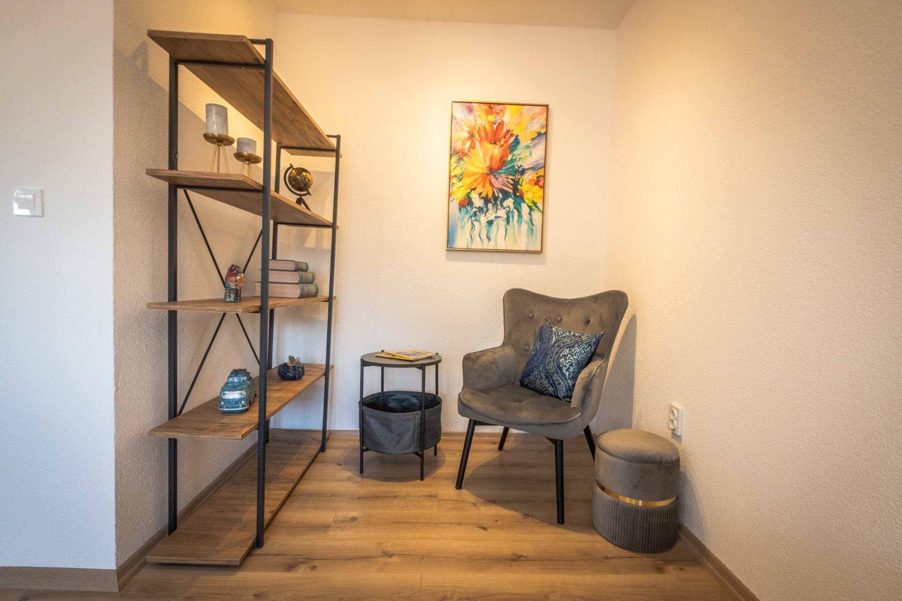 Manivi Apartments