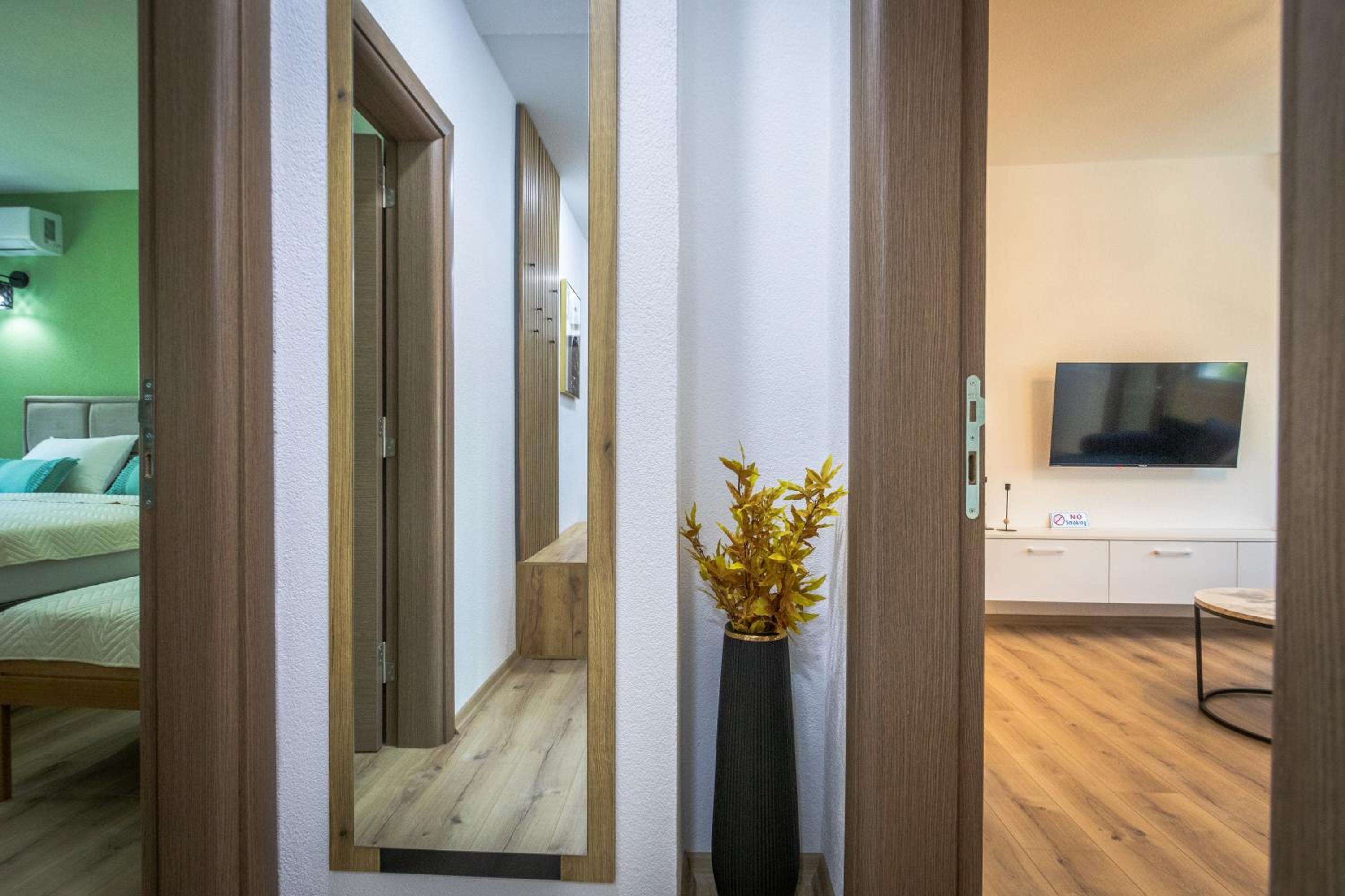Manivi Apartments