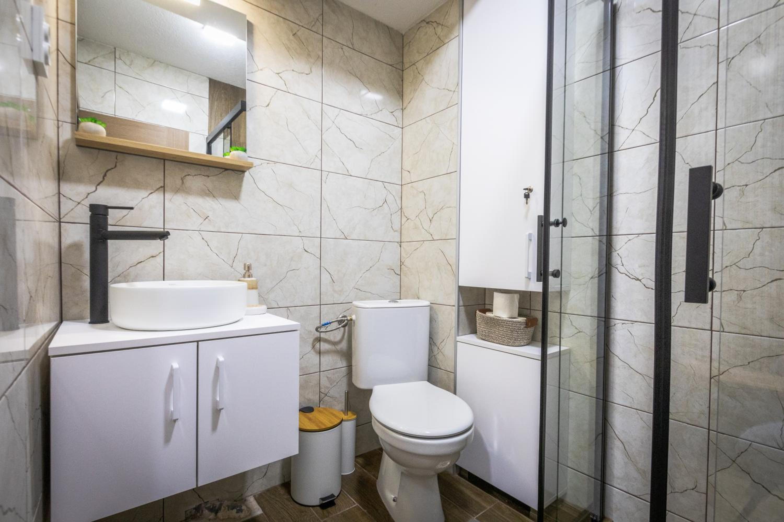 Manivi Apartments