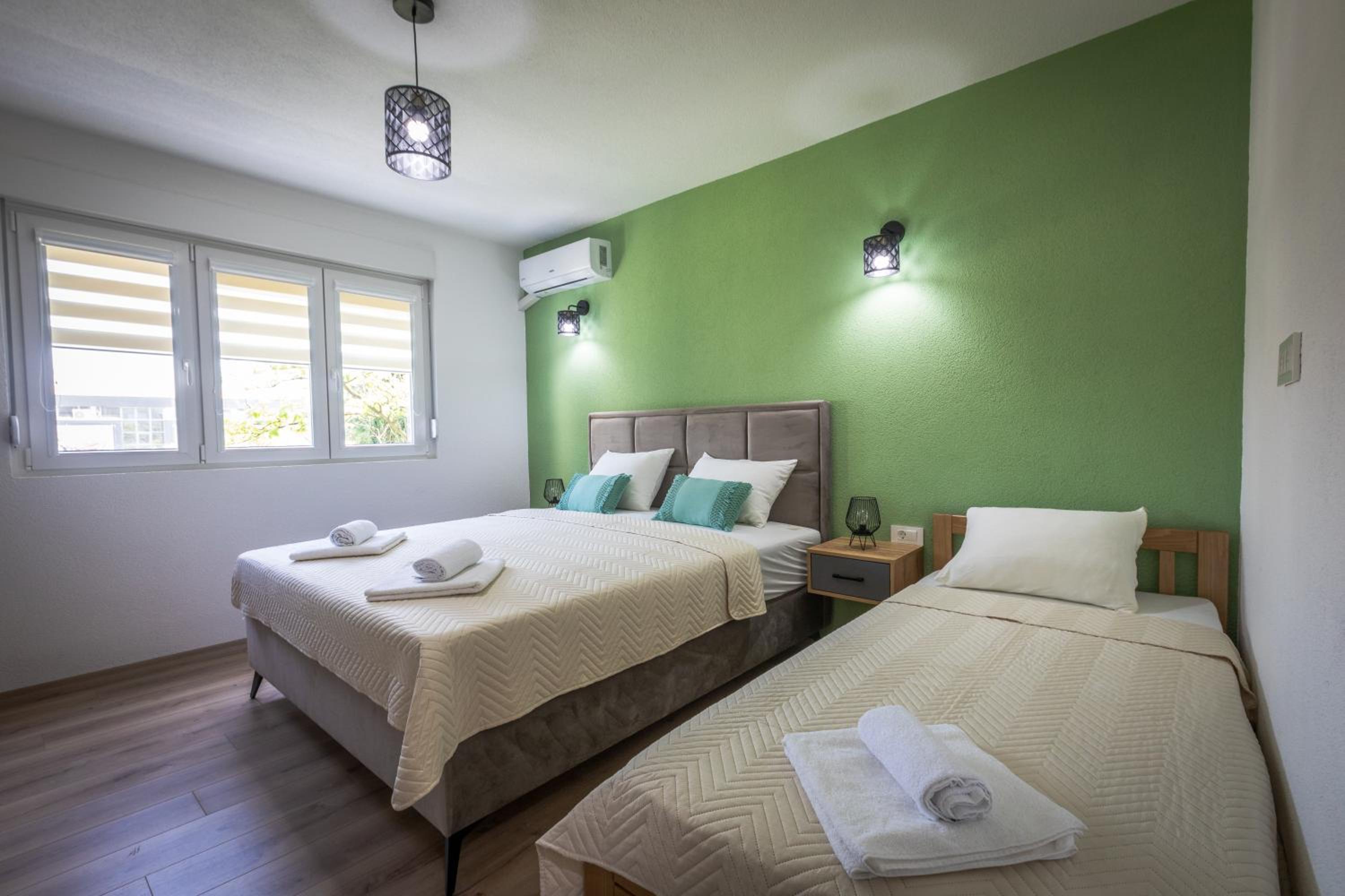 Manivi Apartments