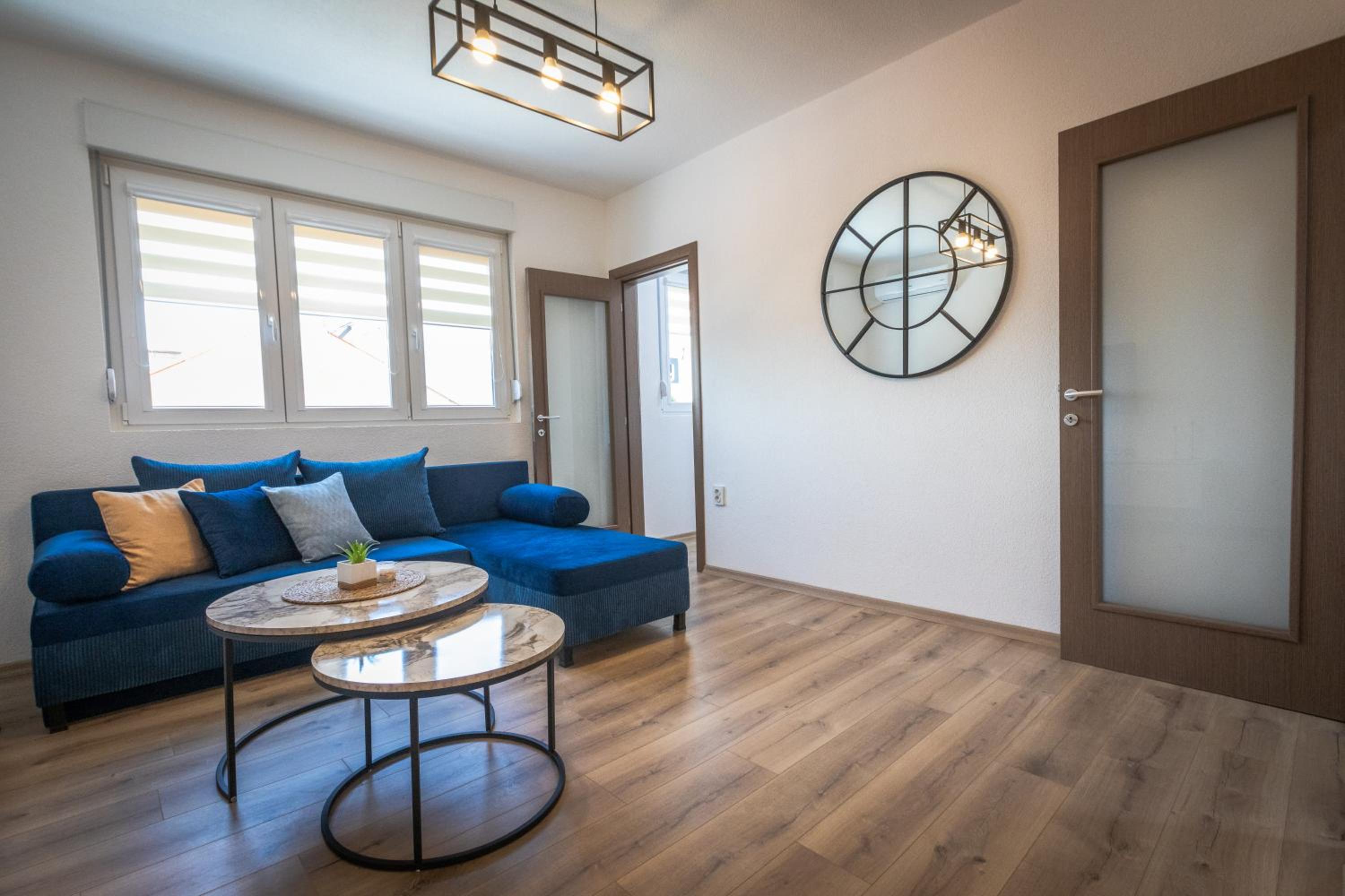 Manivi Apartments