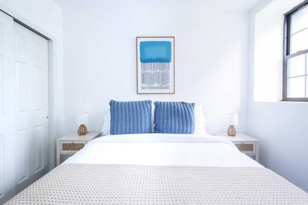 Modern 2 Bedroom Apartment Steps from Central Park!