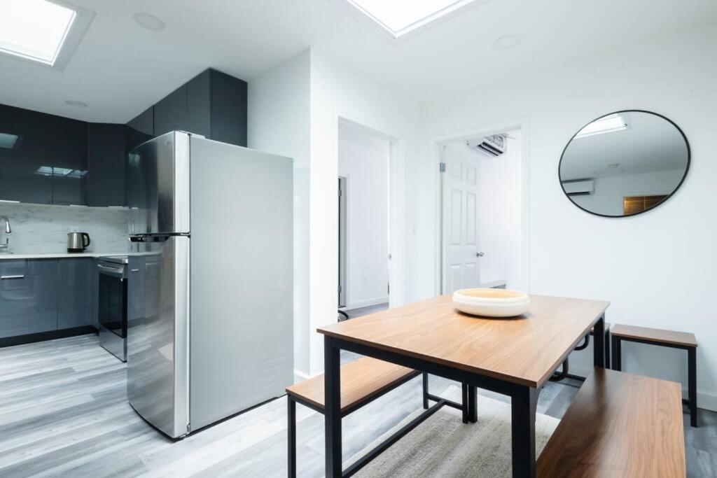 Modern 2 Bedroom Apartment Steps from Central Park!