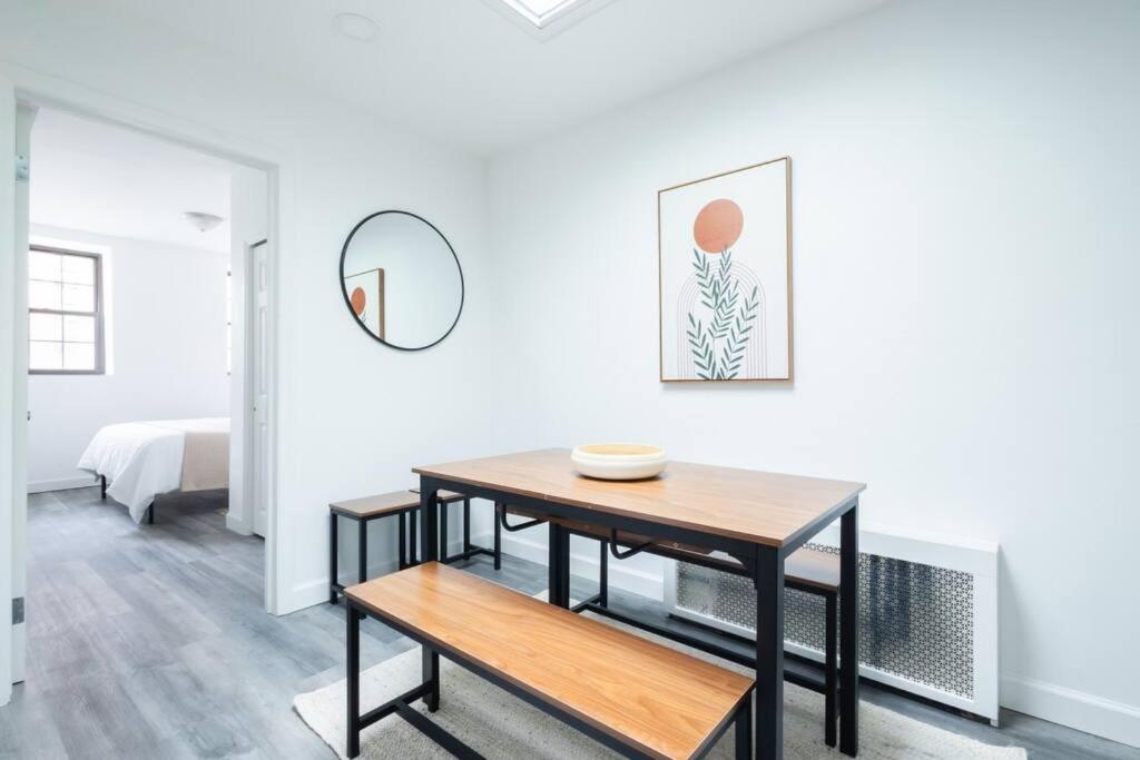 Modern 2 Bedroom Apartment Steps from Central Park!