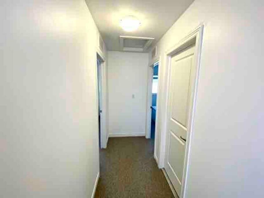 Luxury 4 Bdrm Townhome near Niagara Falls