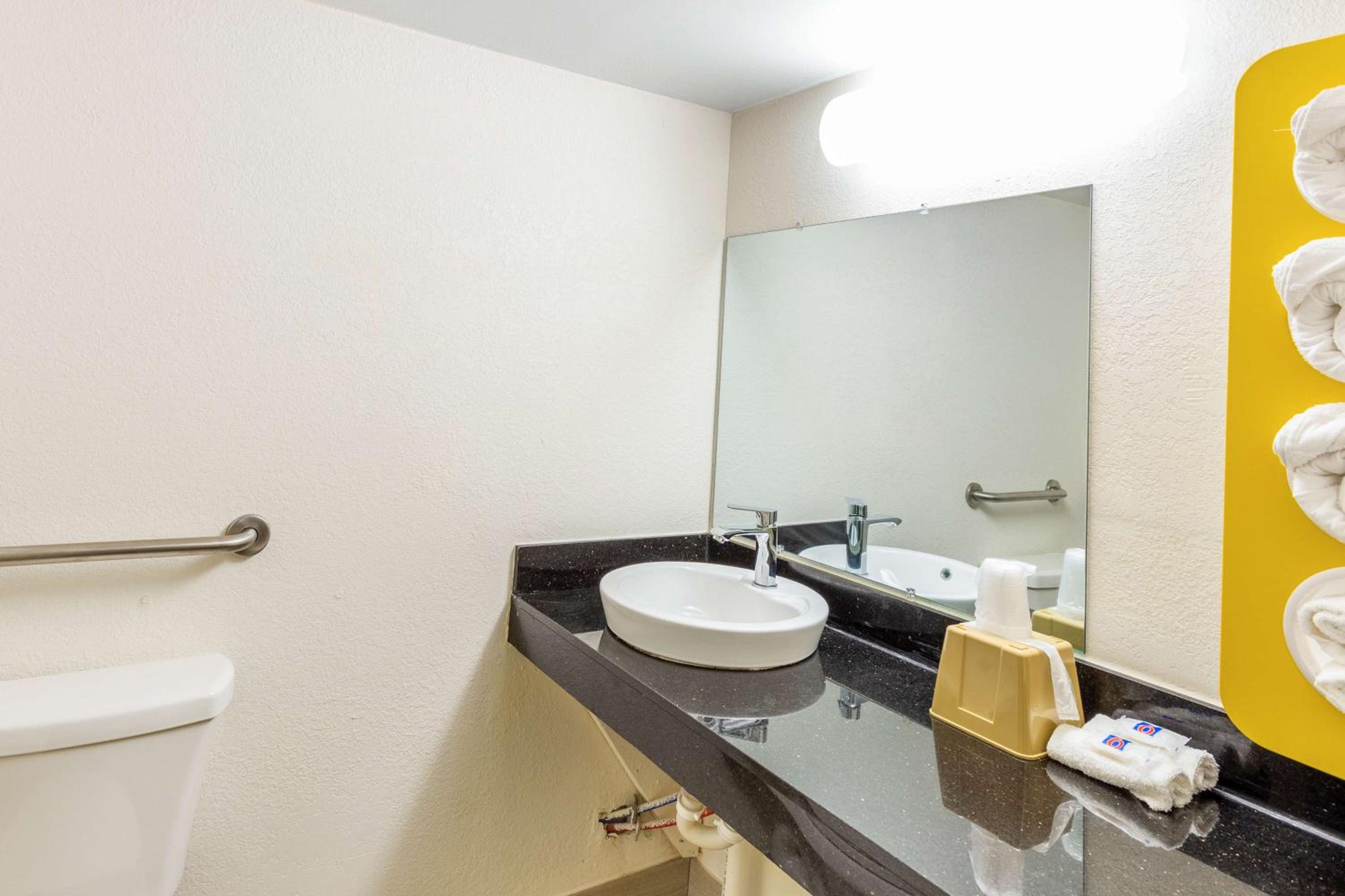 Motel 6-Huntington, WV