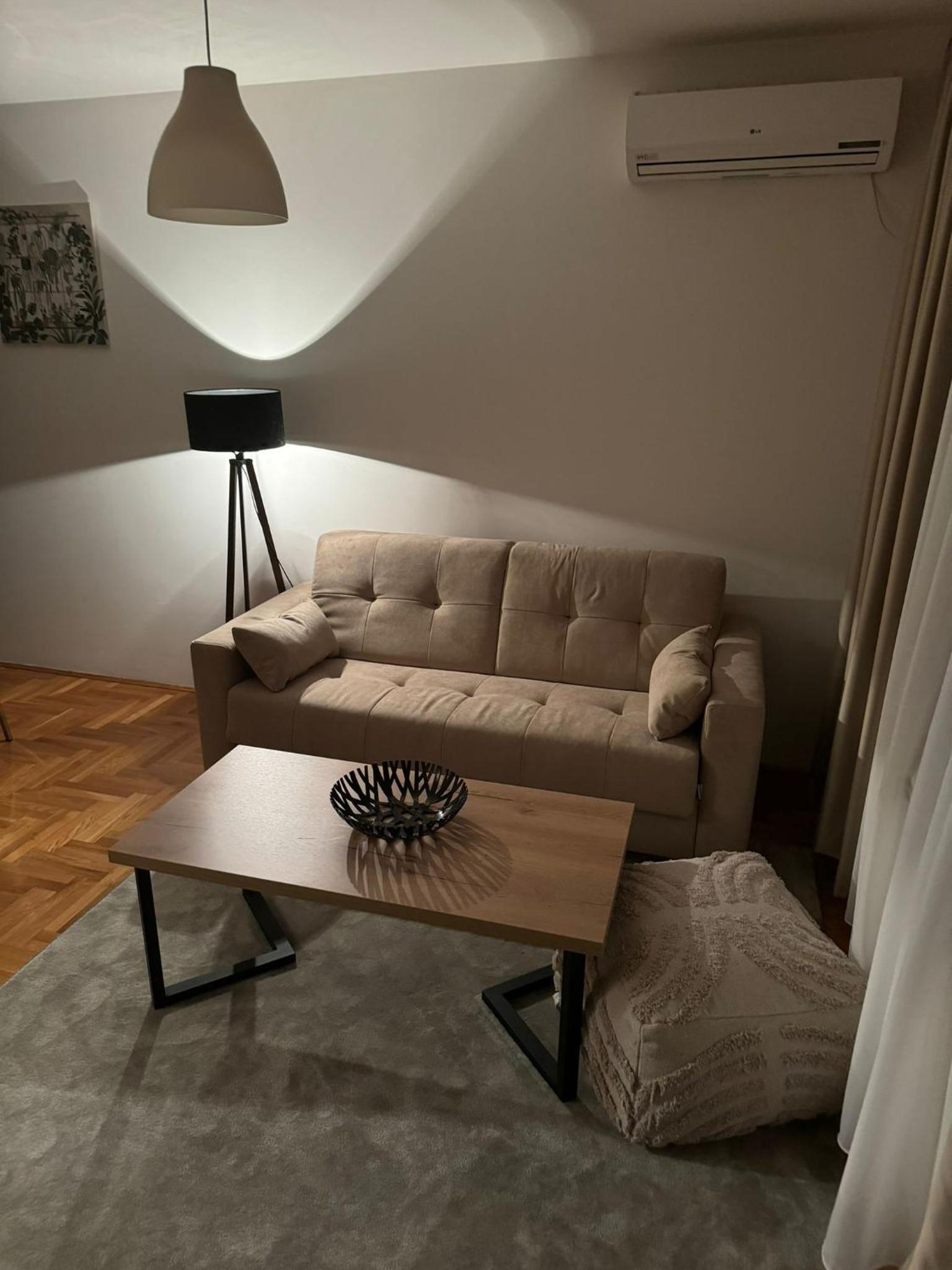 Simple Apartment